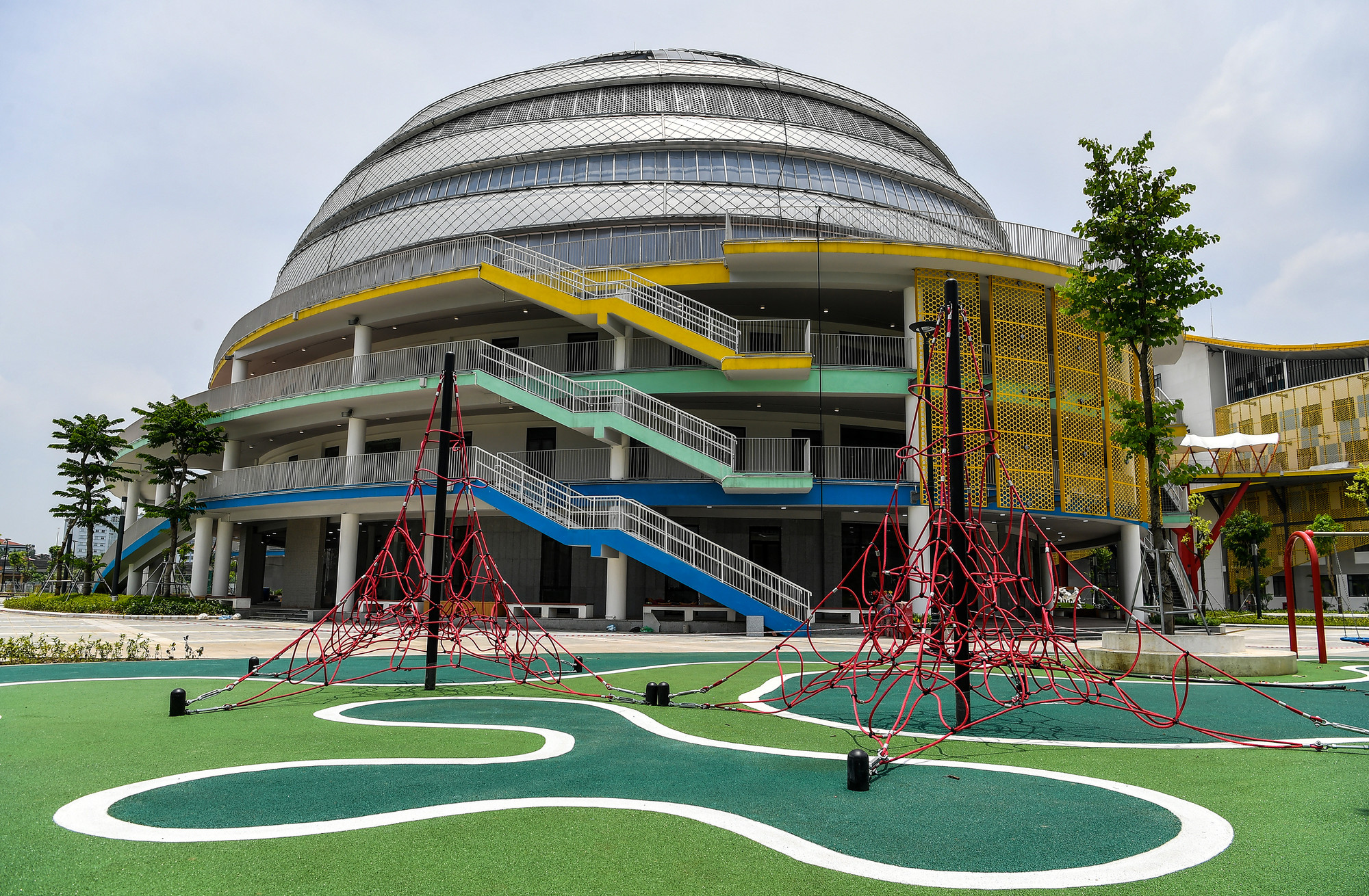 Hiện các hạng mục khu vui chơi, sinh hoạt ngoài trời nằm tại công viên và hồ điều hòa CV1 cơ bản đã hoàn thiện, sẵn sàng kết nối với Cung Thiếu nhi.