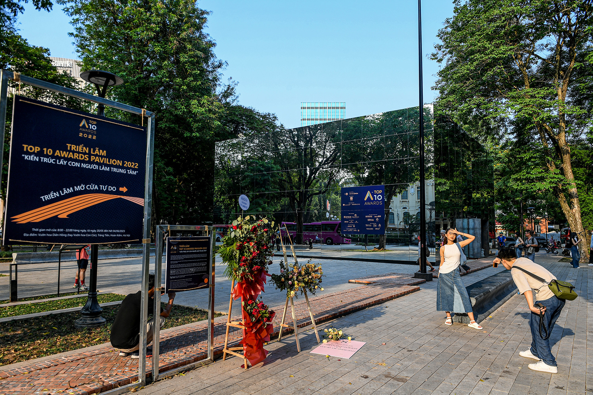 [Ảnh] Độc đáo nhà gương 3D khổng lồ tại vườn hoa Diên Hồng ảnh 12