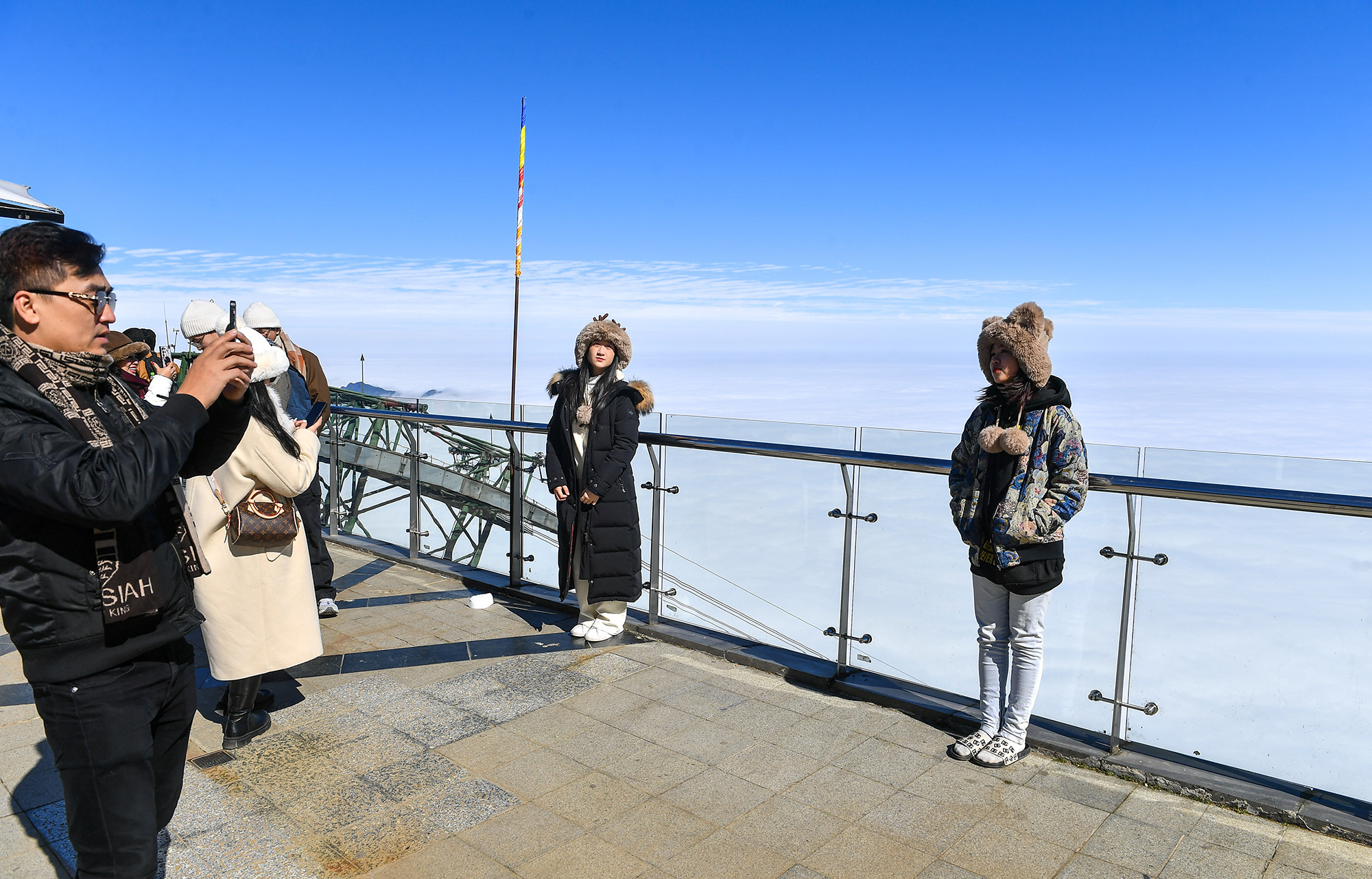 [Ảnh] Lên "Nóc nhà Đông Dương" ngắm biển mây dịp Tết Dương lịch ảnh 12