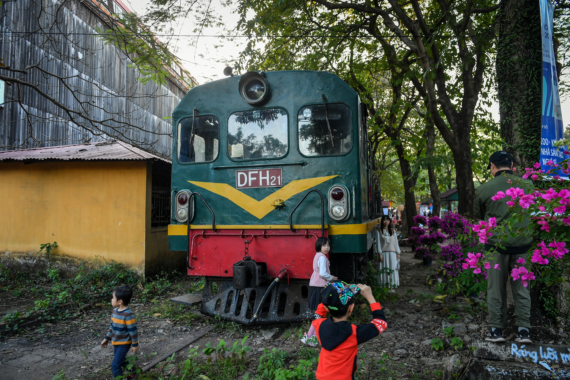 [Ảnh] Khám phá "không gian nghệ thuật" tại Nhà máy Xe lửa Gia Lâm ảnh 16