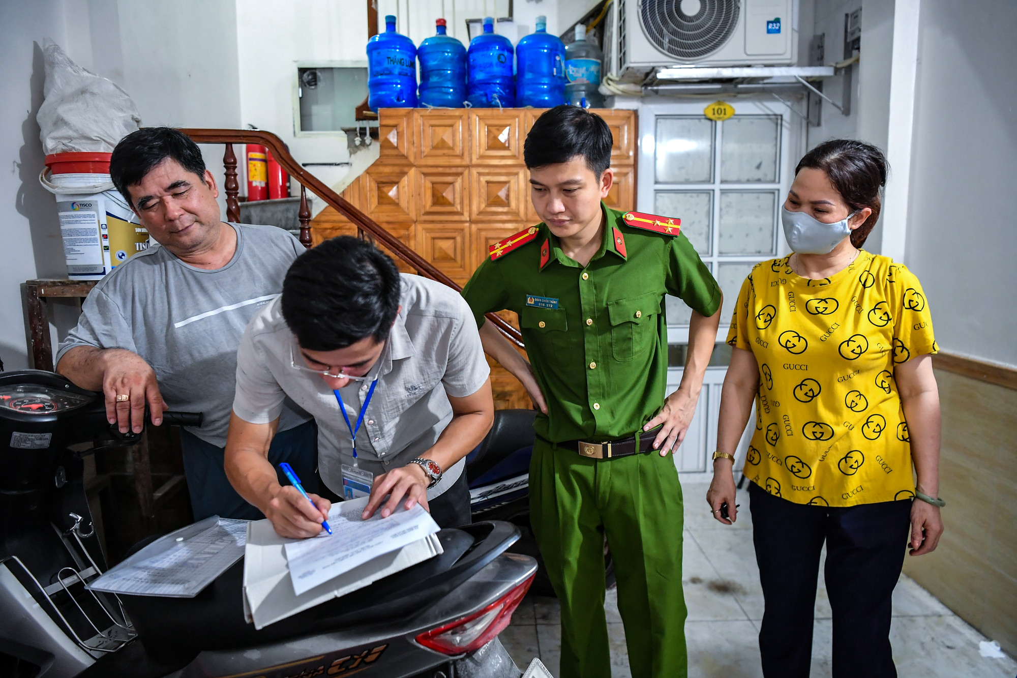 Việc tổng kiểm tra, rà soát nhà trọ, chung cư mini sẽ phải được hoàn thành trước ngày 15/6/2024, báo cáo kết quả về Ủy ban nhân dân thành phố Hà Nội (qua Công an thành phố) trước ngày 20/6/2024. Việc tổng kiểm tra, rà soát nhà trọ, chung cư mini sẽ phải được hoàn thành trước ngày 15/6/2024, báo cáo kết quả về Ủy ban nhân dân thành phố Hà Nội (qua Công an thành phố) trước ngày 20/6/2024.