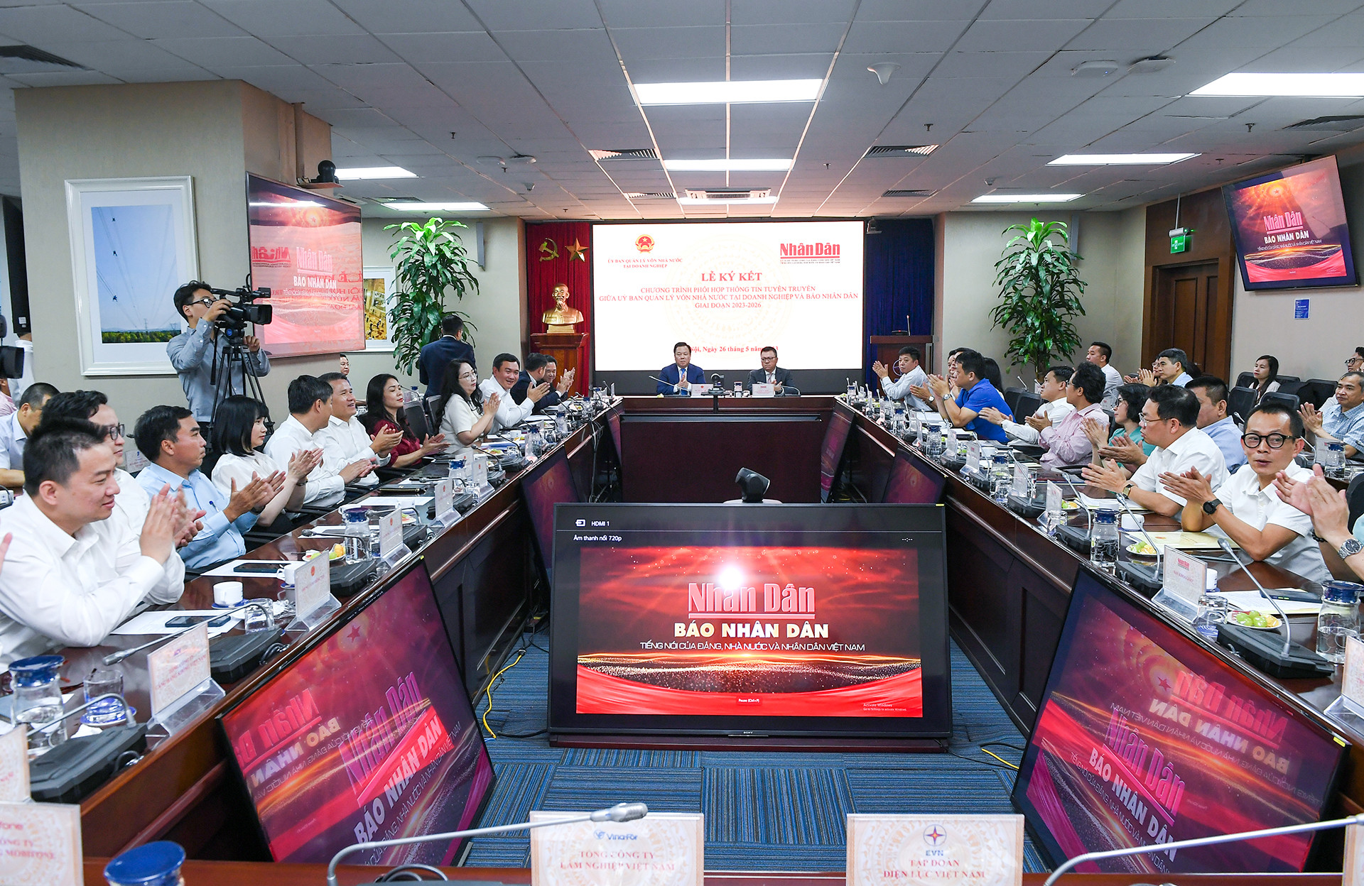 Quang cảnh buổi lễ.