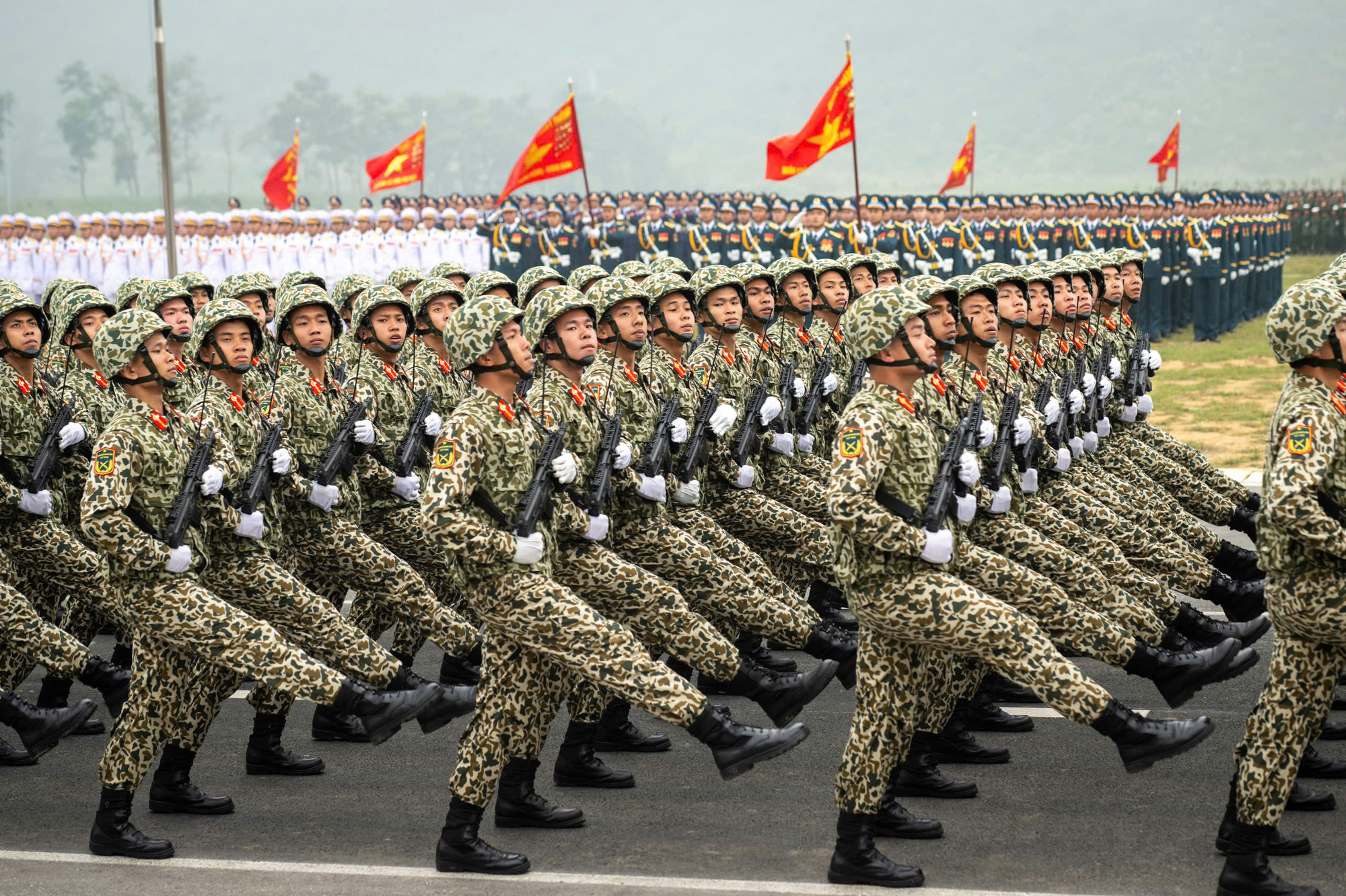 [Ảnh] Bộ trưởng Quốc phòng chủ trì kiểm tra hợp luyện diễu binh, diễu hành ảnh 6
