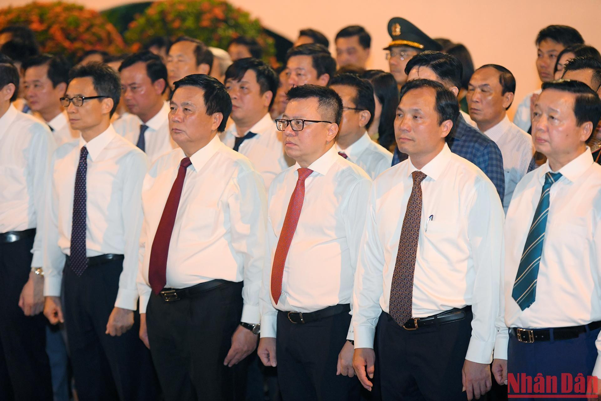 Lãnh đạo Đảng, Nhà nước dâng hương tri ân các Anh hùng, liệt sĩ tại Ngã ba Đồng Lộc ảnh 4