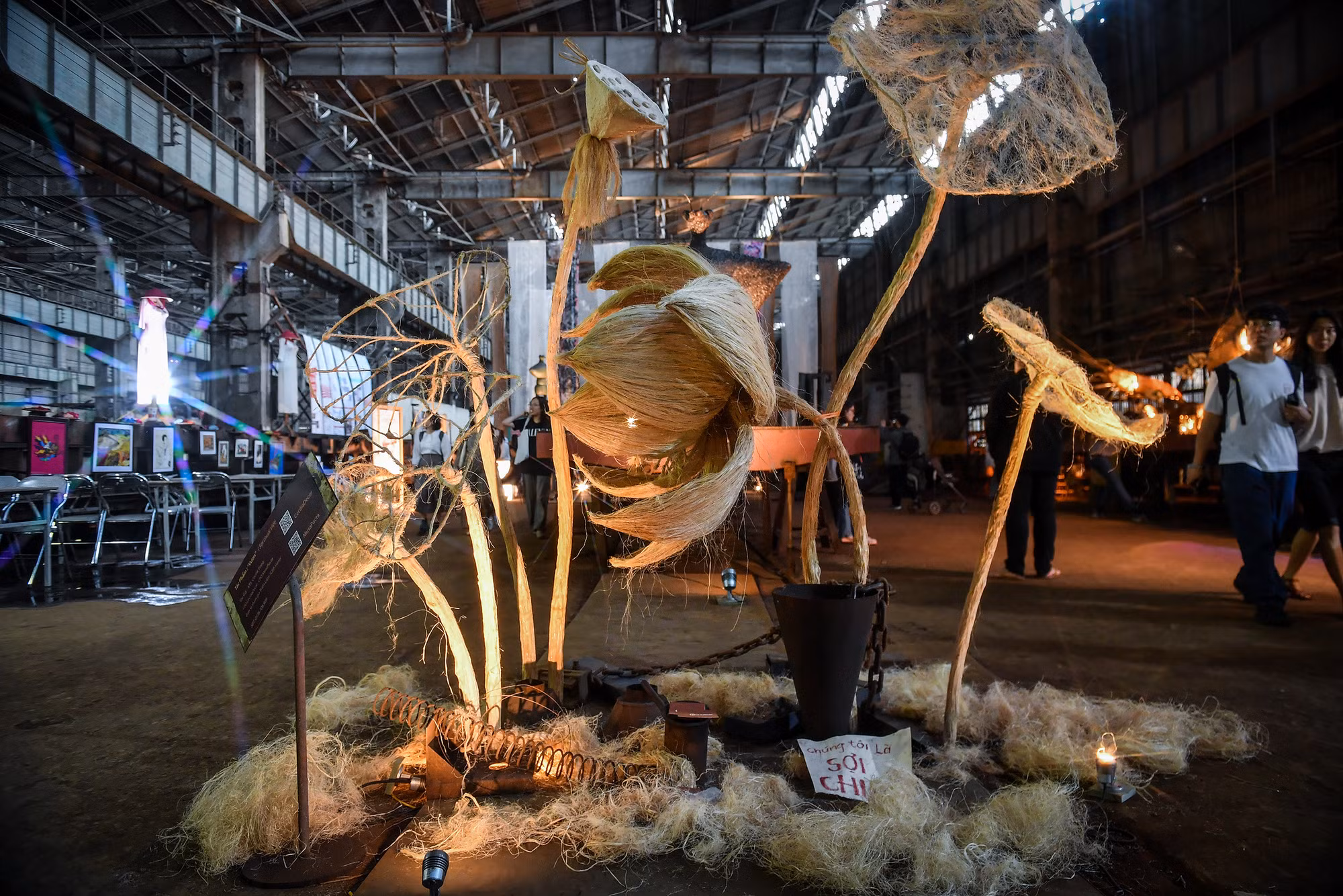 [Ảnh] Khám phá "không gian nghệ thuật" tại Nhà máy Xe lửa Gia Lâm ảnh 3