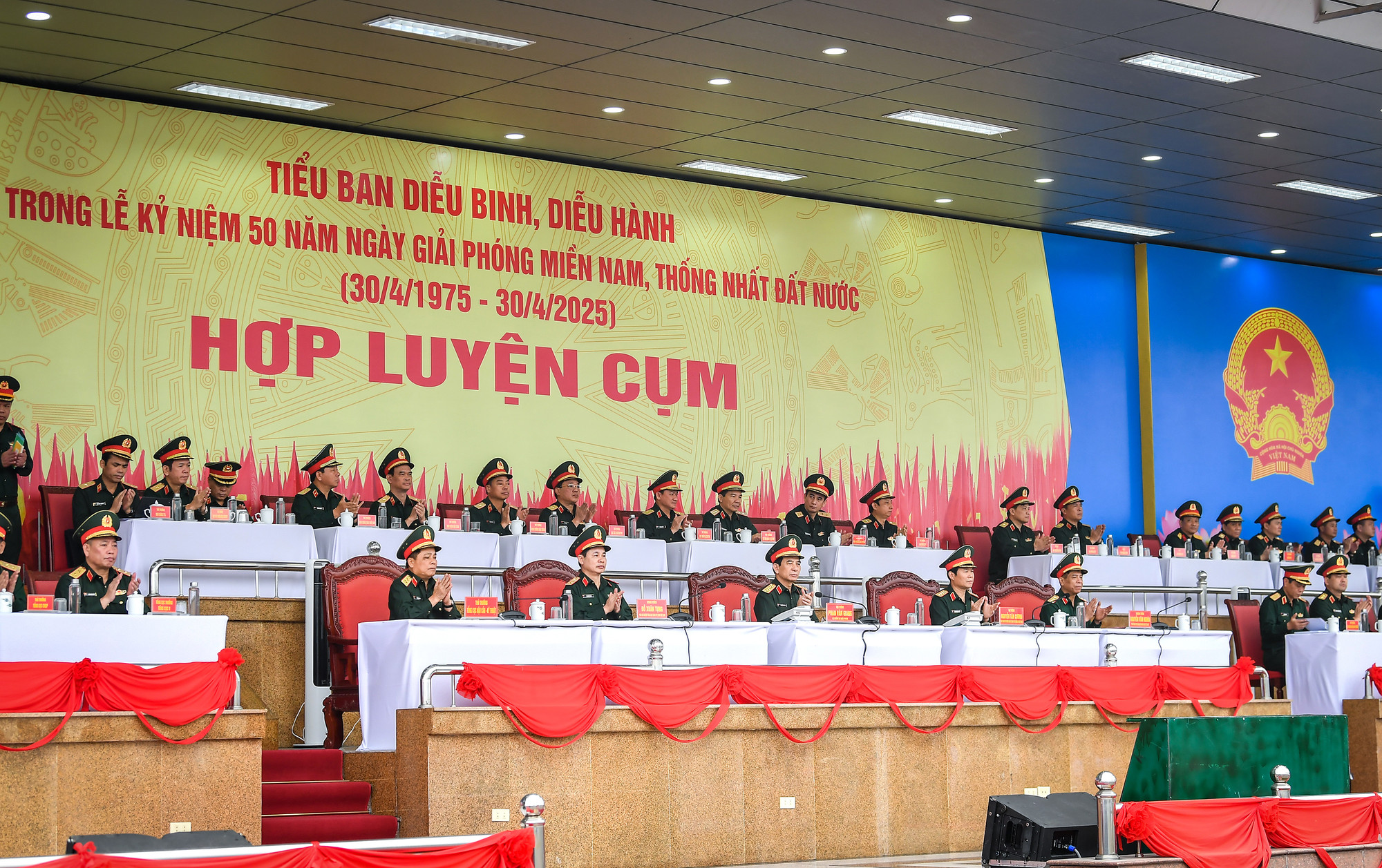 [Ảnh] Bộ trưởng Quốc phòng chủ trì kiểm tra hợp luyện diễu binh, diễu hành ảnh 10