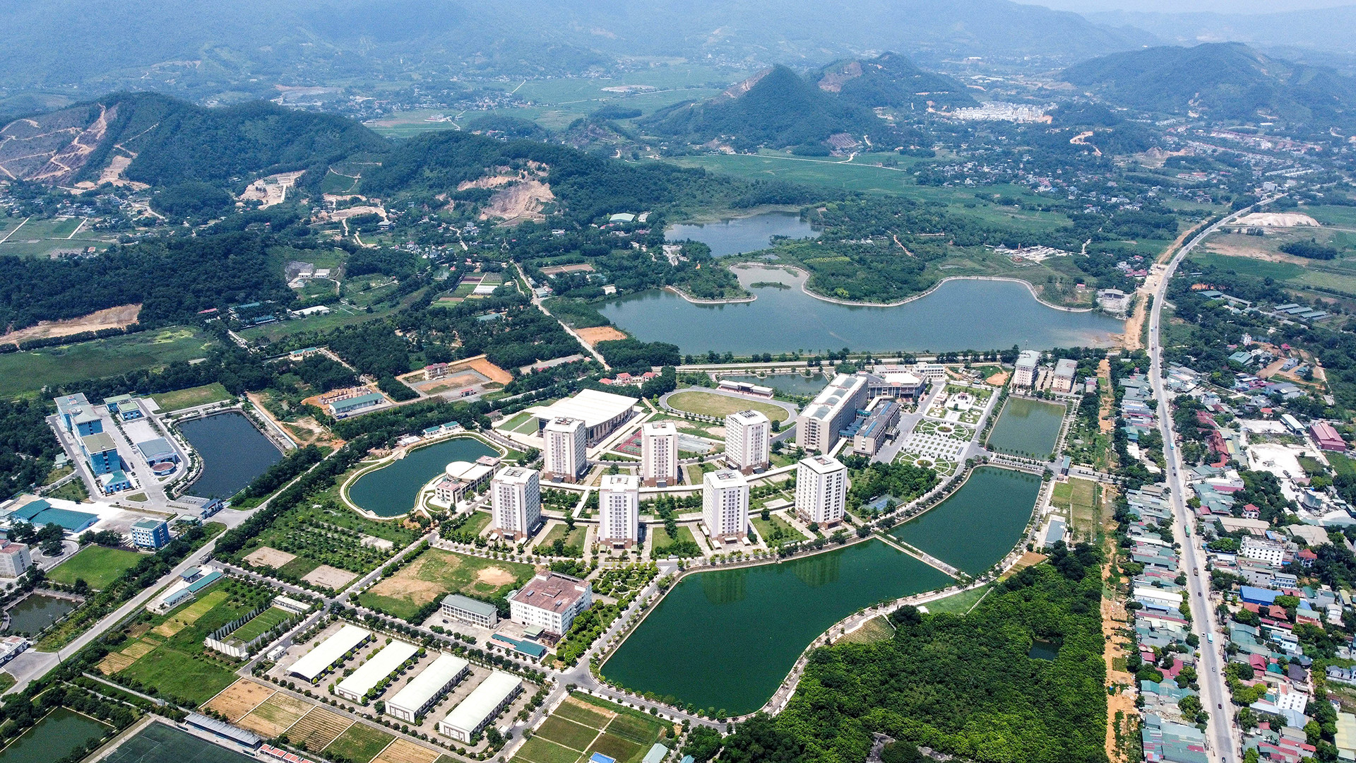 [Ảnh] Những công trình nổi bật của Hà Nội sau 15 năm mở rộng địa giới hành chính ảnh 9