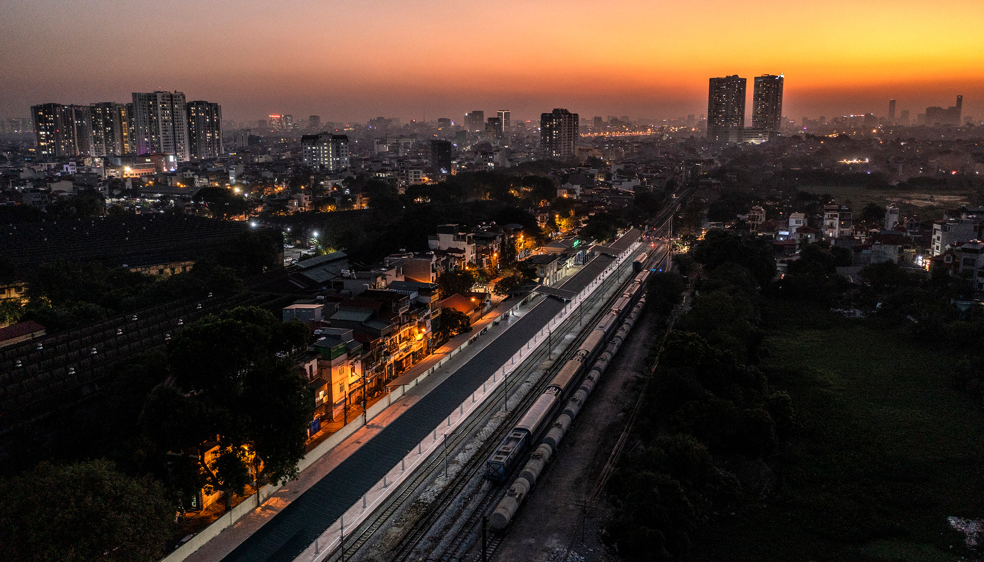 [Ảnh] Khám phá "không gian nghệ thuật" tại Nhà máy Xe lửa Gia Lâm ảnh 21