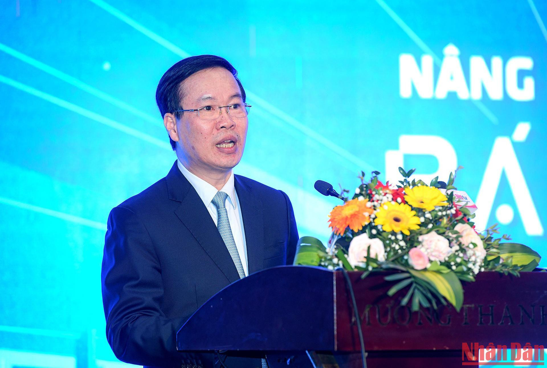 Đồng chí Võ Văn Thưởng, Ủy viên Bộ Chính trị, Thường trực Ban Bí thư phát biểu chỉ đạo tại Hội nghị. Đồng chí Võ Văn Thưởng, Ủy viên Bộ Chính trị, Thường trực Ban Bí thư phát biểu chỉ đạo tại Hội nghị.