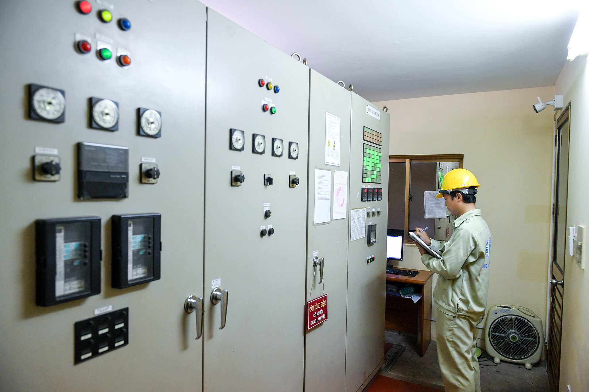 [Ảnh] Nước thải sinh hoạt được xử lý thế nào trước khi "đổ vào" hồ Trúc Bạch? ảnh 2