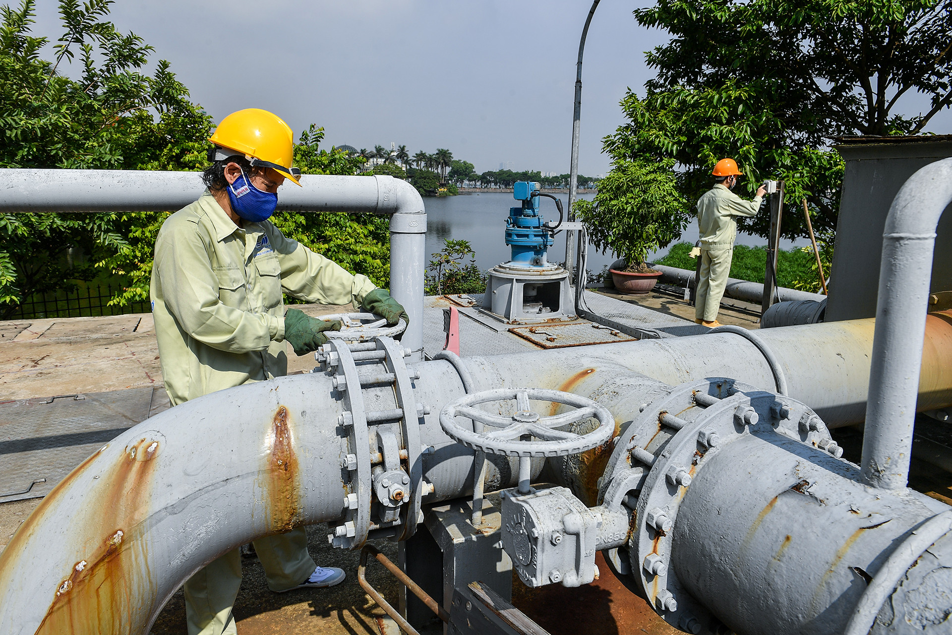 [Ảnh] Nước thải sinh hoạt được xử lý thế nào trước khi "đổ vào" hồ Trúc Bạch? ảnh 8