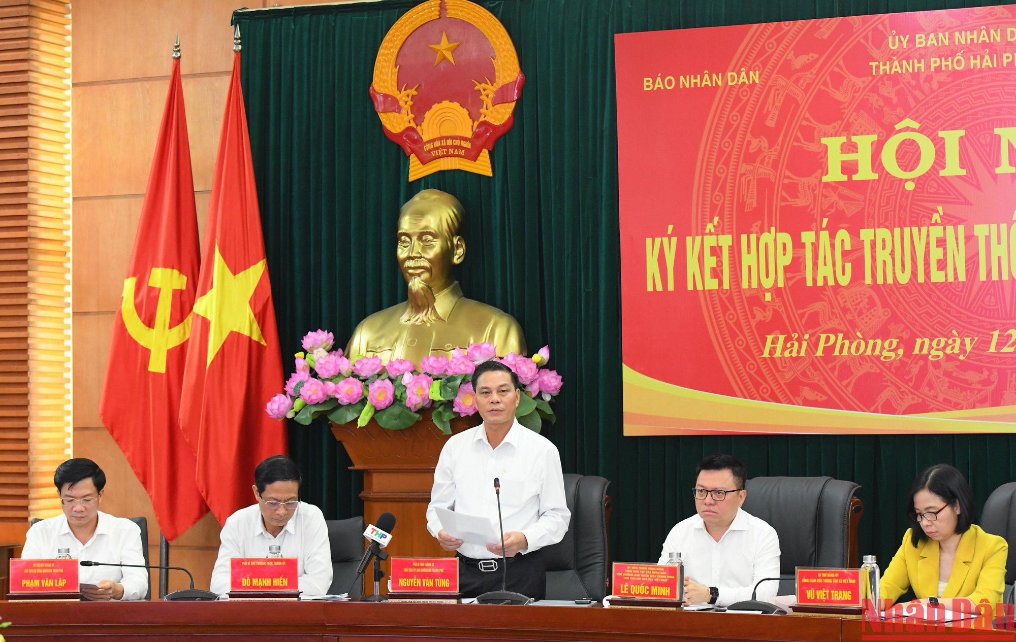 Phó Bí thư Thành ủy , Chủ tịch UBND thành phố Hải Phòng Nguyễn Văn Tùng phát biểu tại Hội nghị.