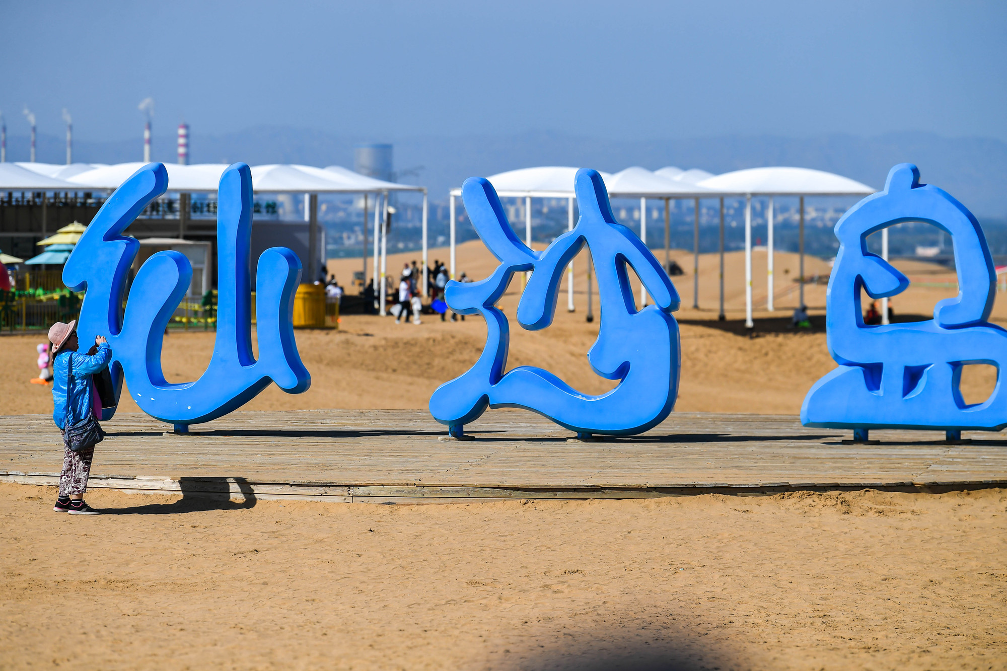 [Ảnh] Sa mạc Vọng Âm-Vẻ đẹp huyền bí nơi vùng đất Nội Mông ảnh 3