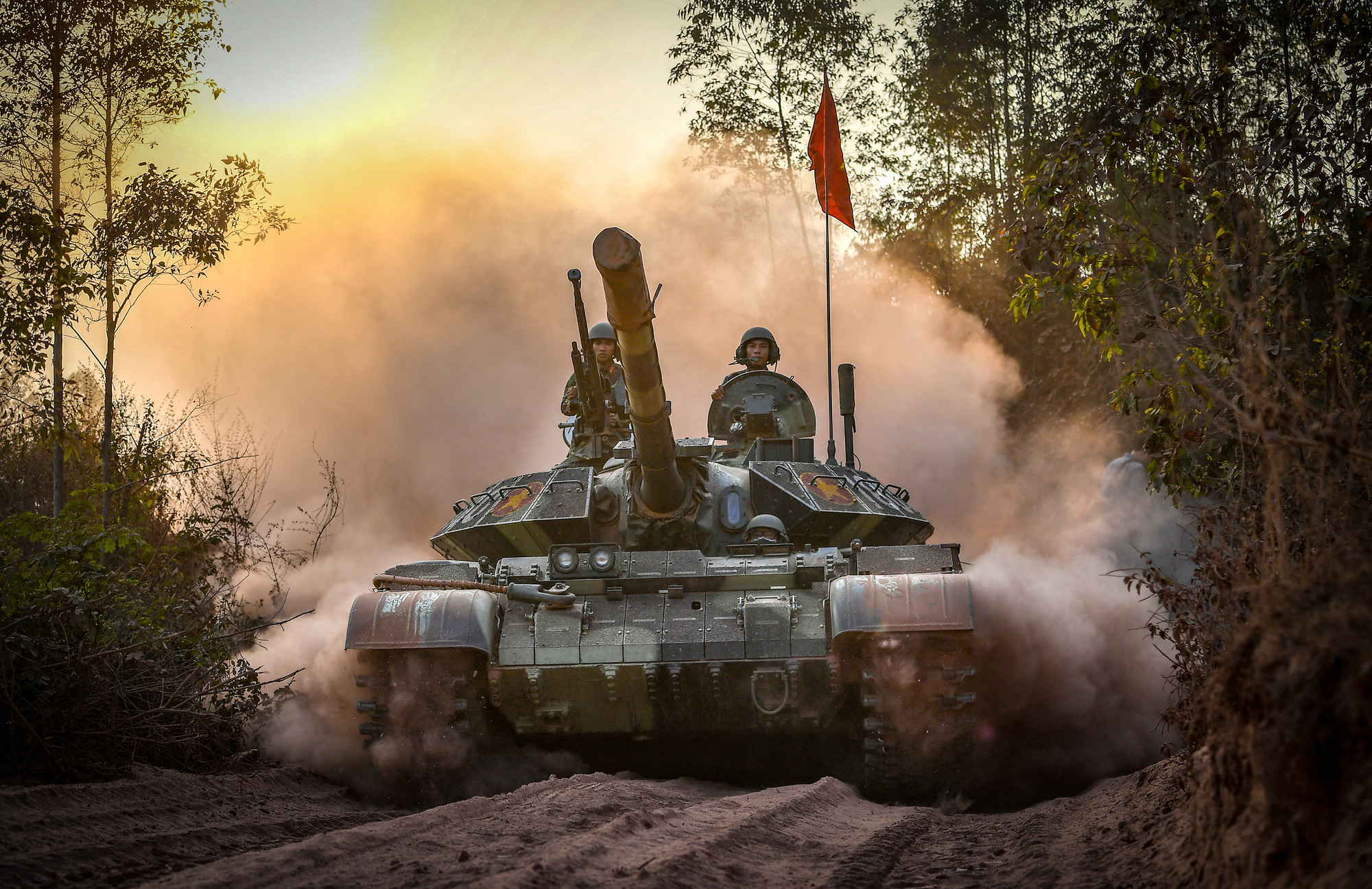 [Ảnh] Cận cảnh dàn xe tăng T-54/55 cải tiến của lực lượng Tăng-thiết giáp ảnh 4