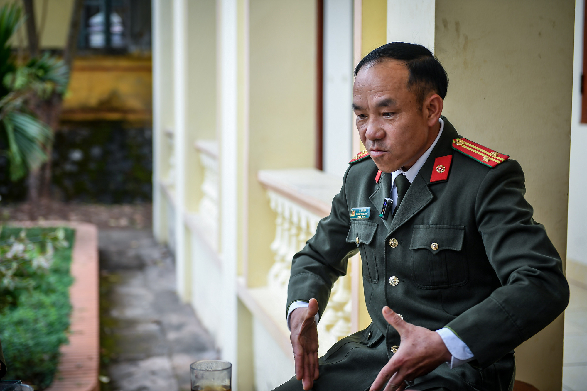 Trung tá Lý A Tung (Công an huyện Mường Nhé) cho rằng, việc gần dân, sát dân, bám bản chính là chìa khóa để bảo đảm an ninh trật tự tại cấp cơ sở.