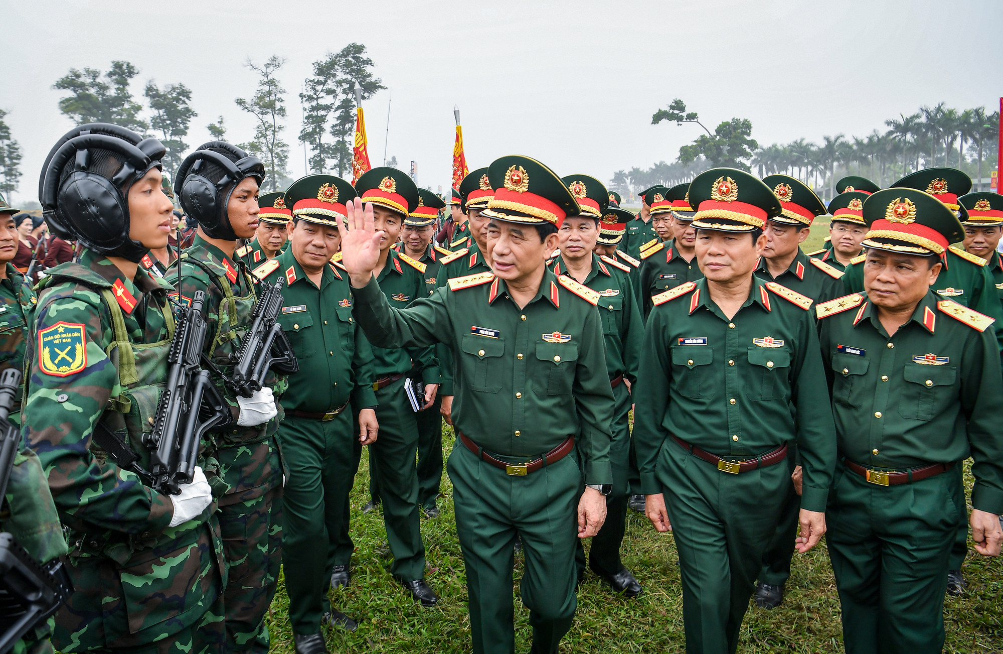 [Ảnh] Bộ trưởng Quốc phòng chủ trì kiểm tra hợp luyện diễu binh, diễu hành ảnh 13