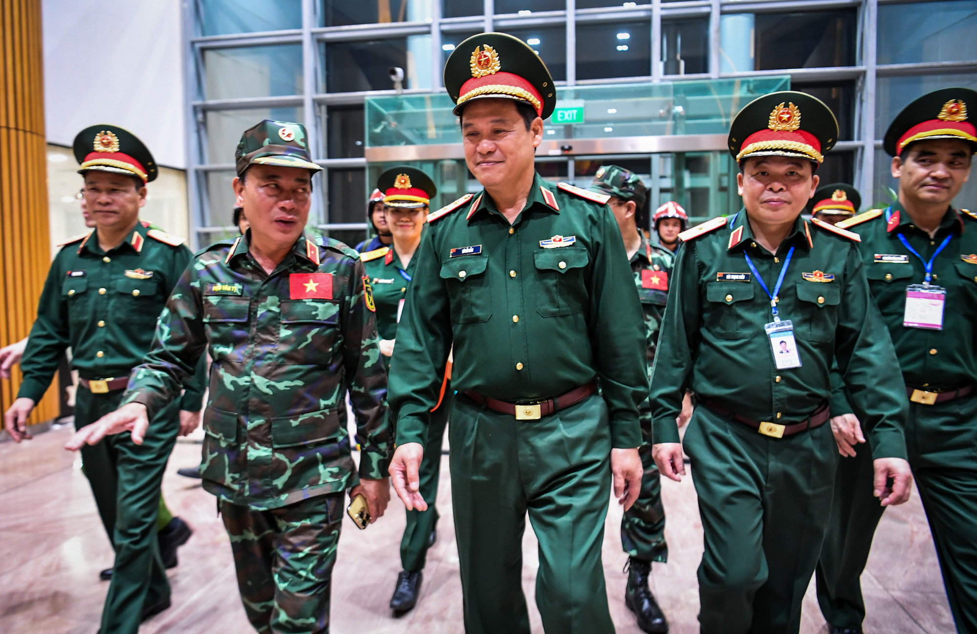 Thiếu tướng Phan Văn Tỵ trưởng đoàn công tác chia sẻ những khó khăn trong quá trình công tác cùng Thượng tướng Vũ Hải Sản.