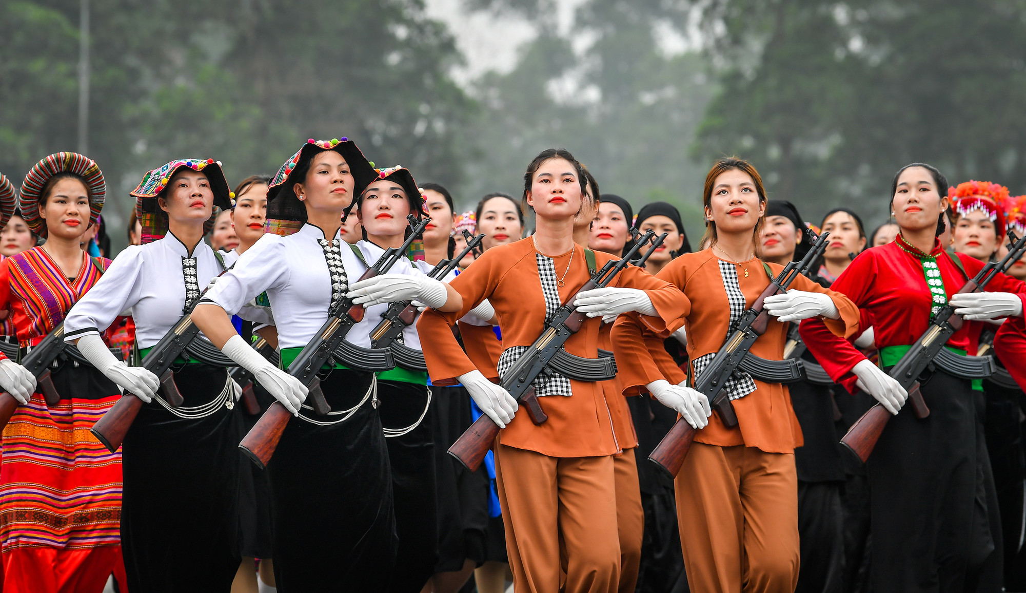 [Ảnh] Hợp luyện diễu binh, diễu hành kỷ niệm 70 năm Chiến thắng Điện Biên Phủ ảnh 14