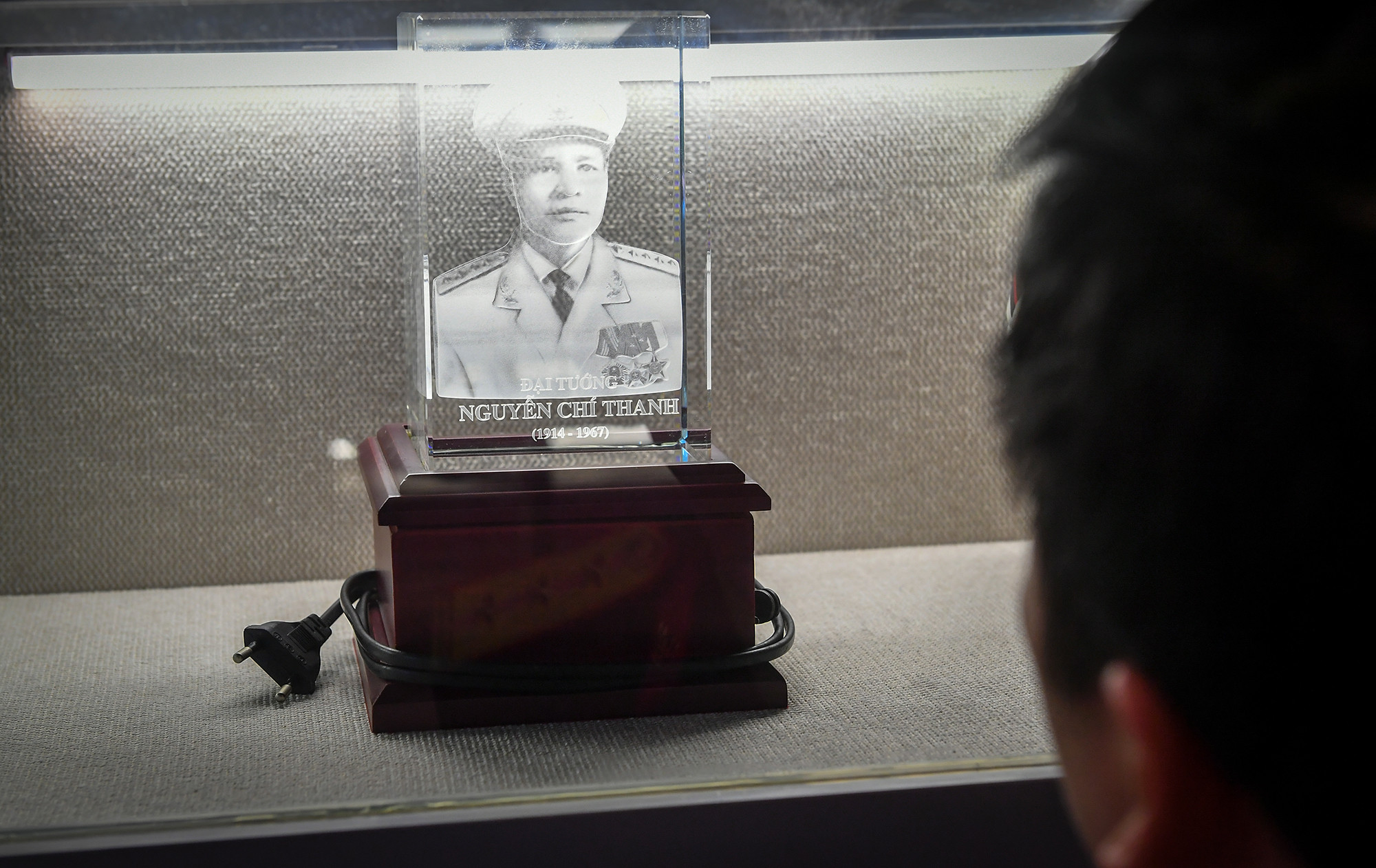 Chân dung Đại tướng Nguyễn Chí Thanh tại Bảo tàng.