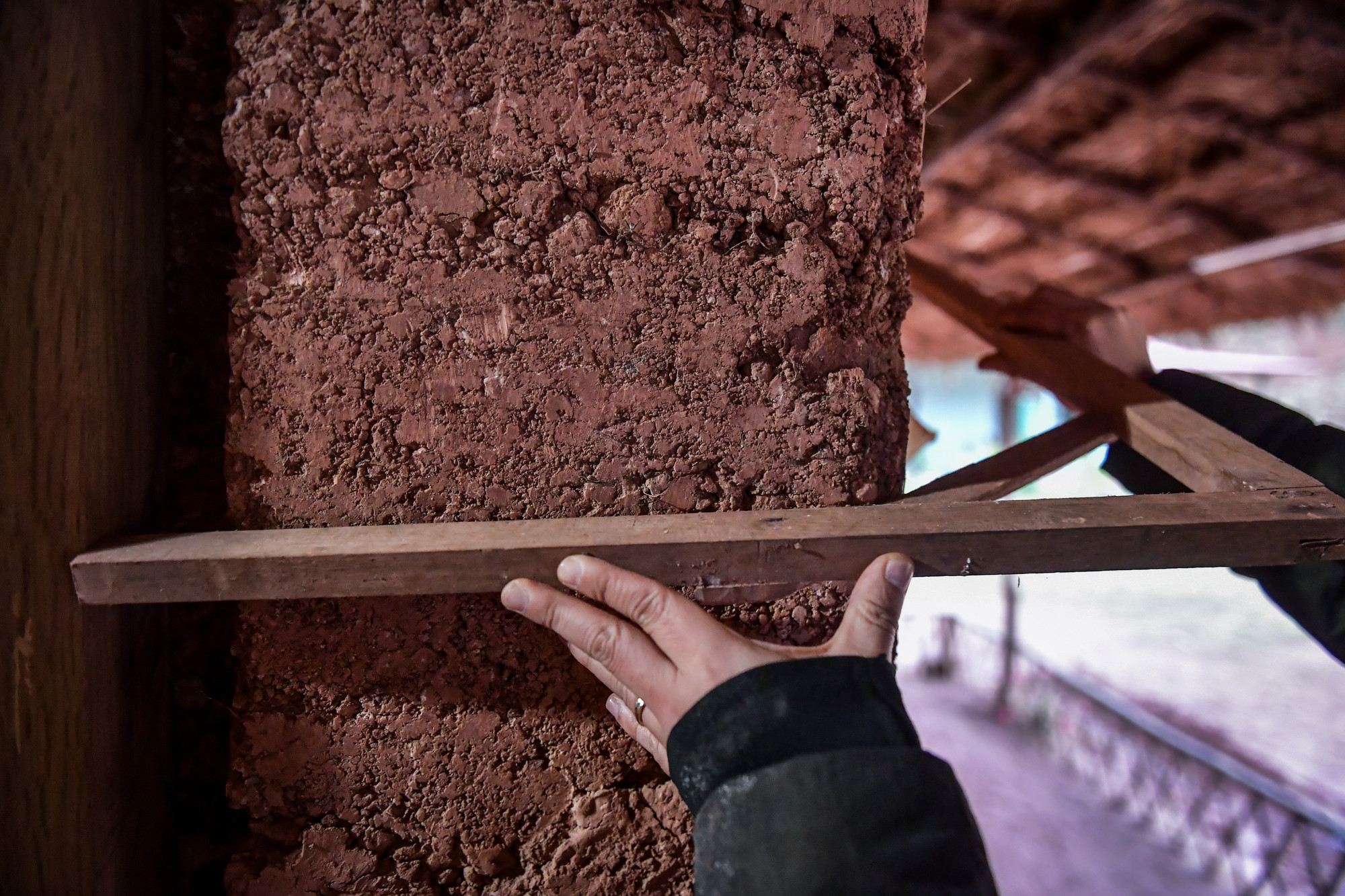 [Ảnh] Ngôi nhà trình tường cuối cùng ở ngã ba biên giới ảnh 5