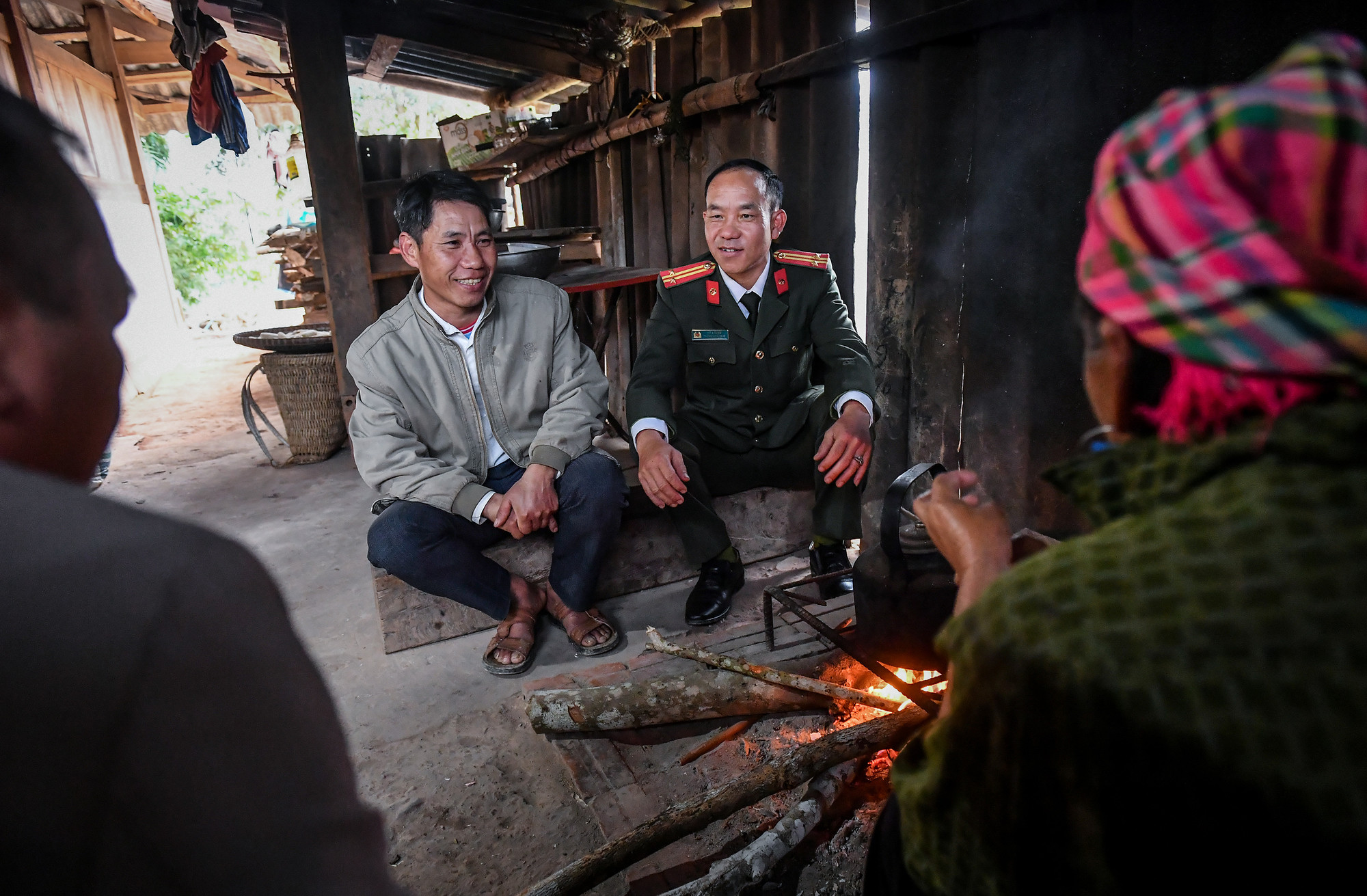 Trưởng bản Thào A Gia không thể quên được những ngày tháng 5/2011. Anh bảo, đất hứa thì chưa thấy đâu mà khổ đau đã kéo tới. Trưởng bản Thào A Gia không thể quên được những ngày tháng 5/2011. Anh bảo, đất hứa thì chưa thấy đâu mà khổ đau đã kéo tới.