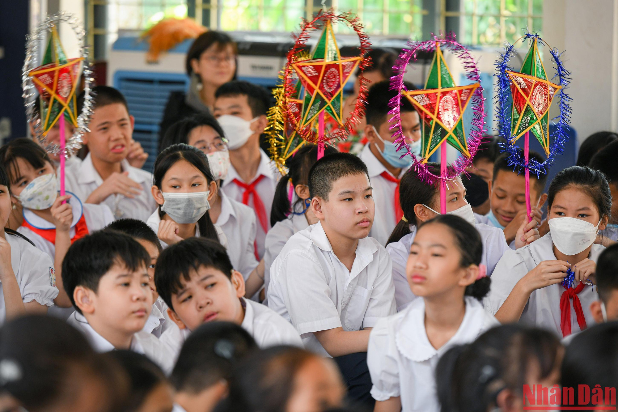 Tham dự liên hoan Tết Trung thu có 210 em học sinh đến từ 9 đơn vị như: Trường PTCS Xã Đàn; Trường PTCS Nguyễn Đình Chiểu; Trường TH Bình Minh Hoàn Kiếm; Trường Chuyên Biệt Bình Minh; Trường PTCS Hy Vọng; Trung Tâm Phúc Tuệ; Trung Tâm Phương Liệt; Trung Tâm Hy Vọng; Trung Tâm dạy trẻ khuyết tật thanh Trì Xã Tứ Hiệp.