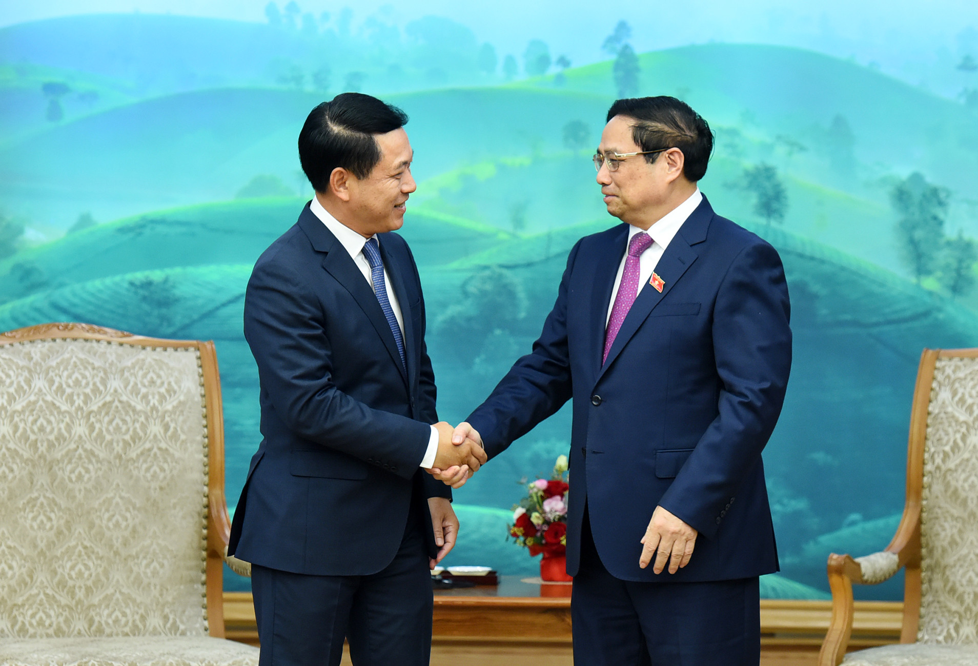 [Ảnh] Thủ tướng Phạm Minh Chính tiếp Phó Thủ tướng, Bộ trưởng Ngoại giao Lào ảnh 1