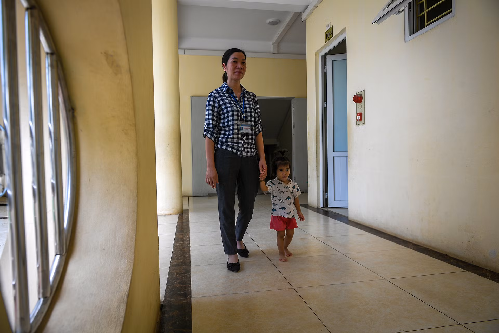 Ở trường có bạn, về trung tâm có các mẹ hiền...