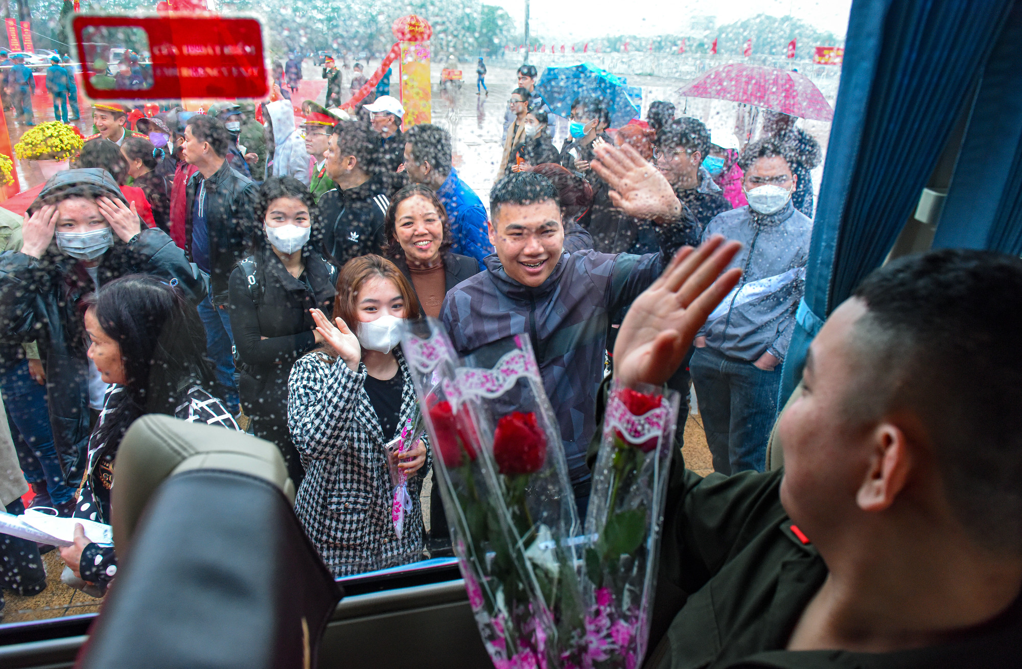 Nụ cười và cả những giọt nước mắt trong thời khắc giao, nhận quân năm 2023.