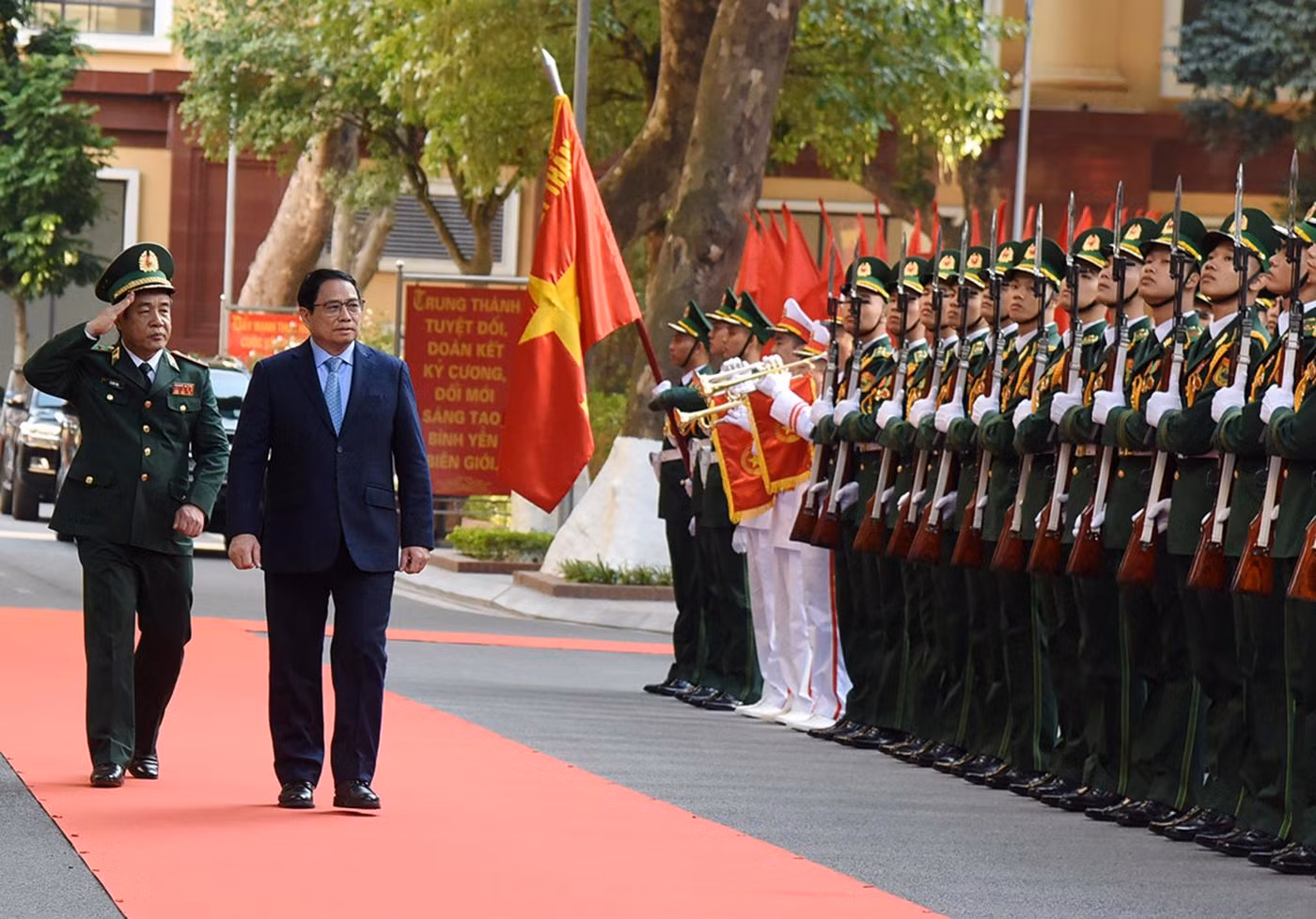 Thủ tướng Phạm Minh Chính đến thăm và làm việc với Bộ Tư lệnh Bộ đội Biên phòng.