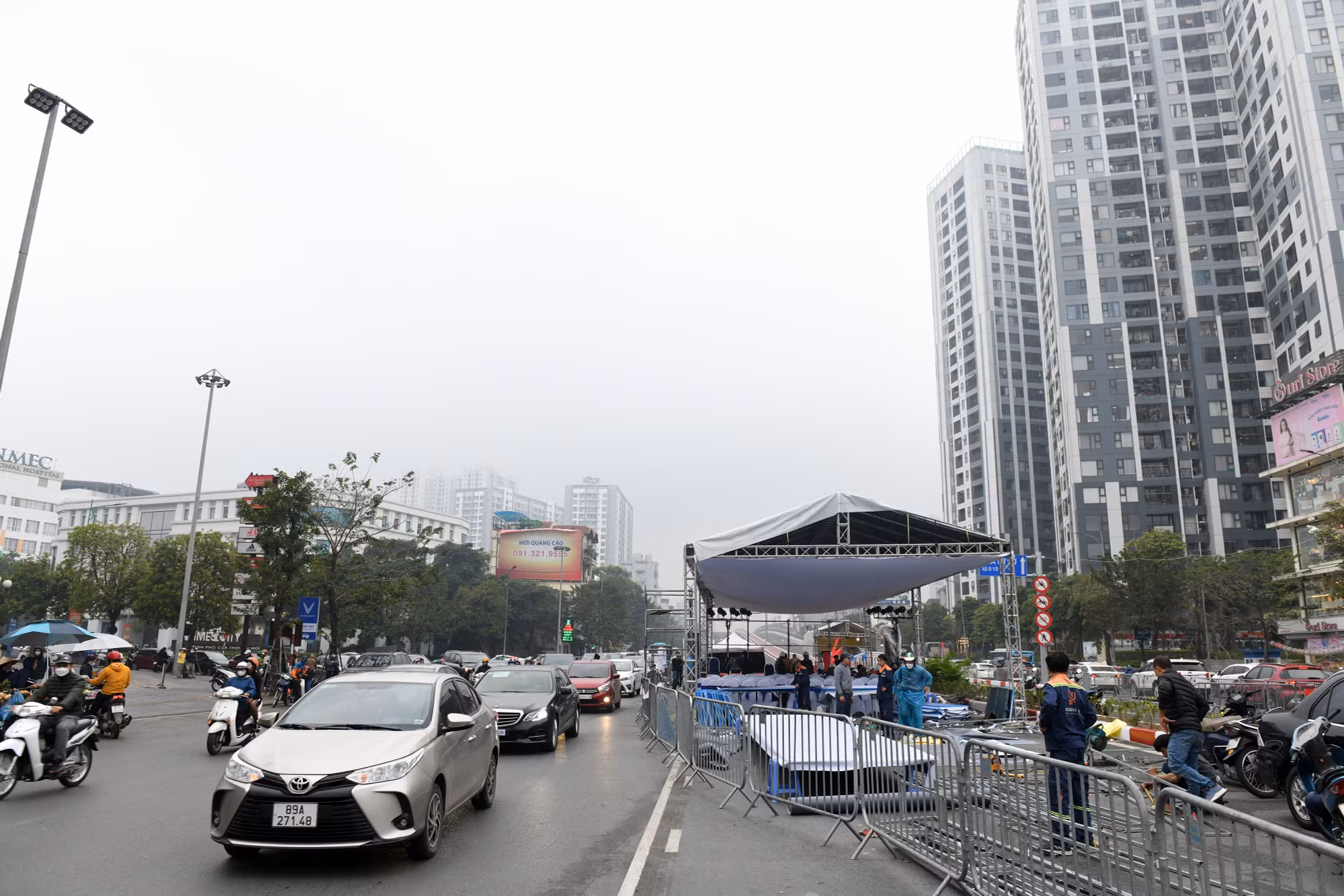 Theo ghi nhận tới thời điểm hiện tại, các hạng mục cơ bản của tuyến đường Vành đai 2 trên cao đoạn từ Ngã Tư Vọng tới cầu Vĩnh Tuy đã hoàn thành tất cả các hạng mục và sẵn sàng thông xe.