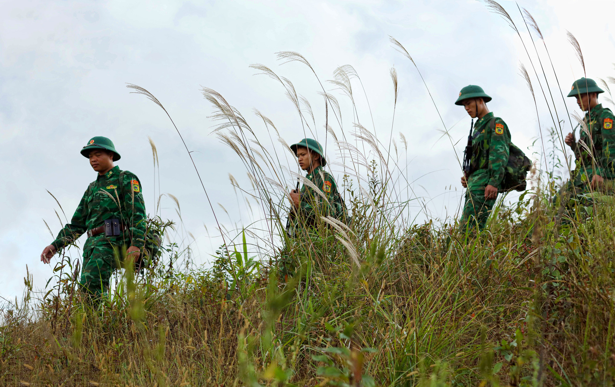Hành quân ngoại tuyến.