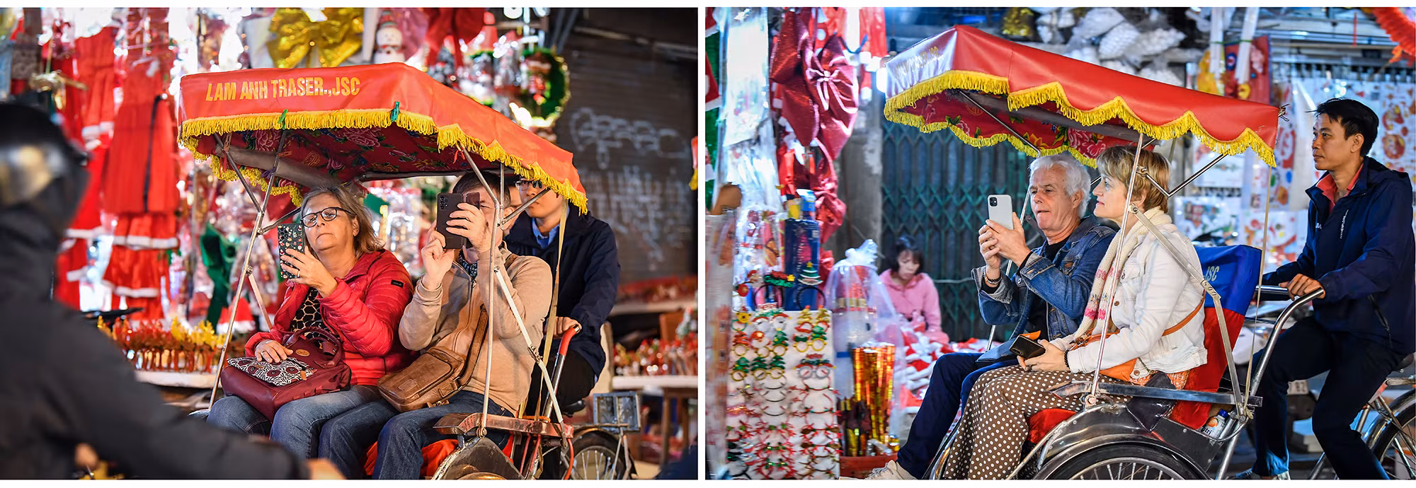 Khách du lịch nước ngoài tỏ ra thích thú với không gian lung linh sắc màu Giáng sinh khi đi tham quan trên phố Hàng Mã.