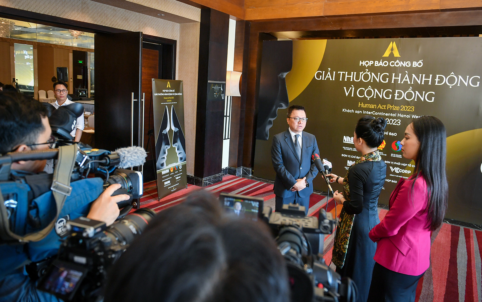[Ảnh] Họp báo công bố Giải thưởng Hành động vì cộng đồng 2023 với chủ đề “Dấu ấn tiên phong” ảnh 13