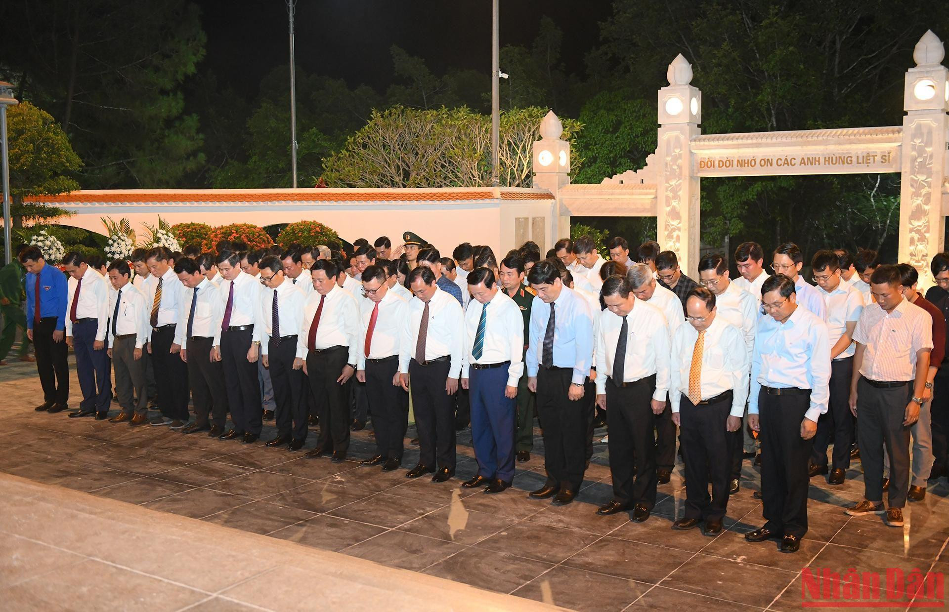 Lãnh đạo Đảng, Nhà nước dâng hương tri ân các Anh hùng, liệt sĩ tại Ngã ba Đồng Lộc ảnh 3