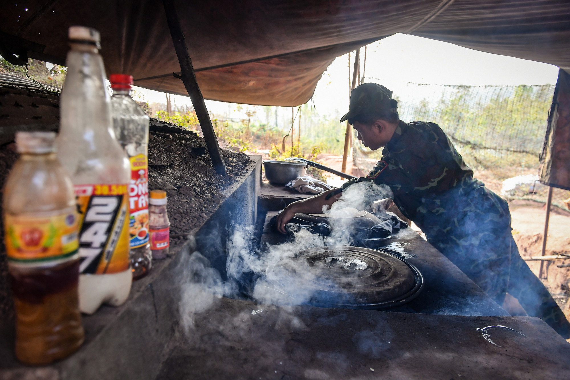 [Ảnh] Một ngày trên thao trường của lữ đoàn xe tăng ảnh 13