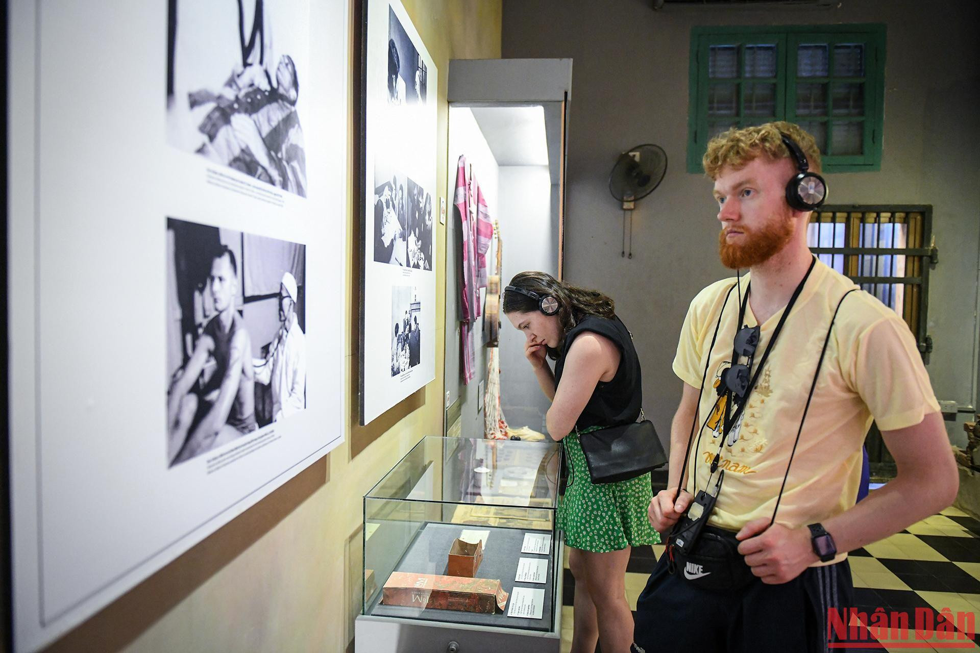 Di tích lịch sử Nhà tù Hỏa Lò: Điểm du lịch khám phá thú vị dịp 2/9 ảnh 12 Di tích lịch sử Nhà tù Hỏa Lò: Điểm du lịch khám phá thú vị dịp 2/9 ảnh 12