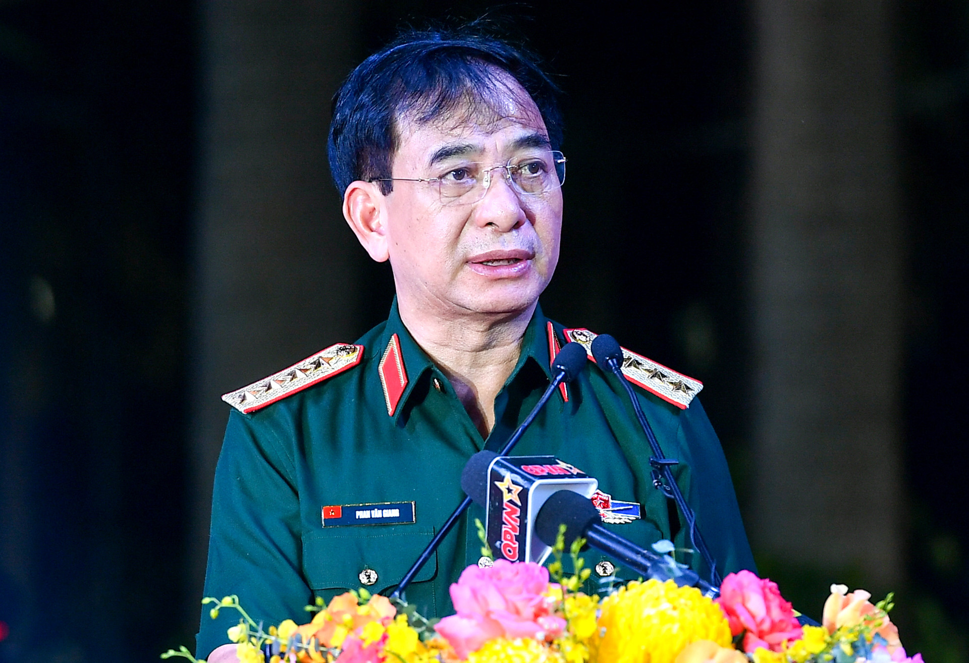 Đại tướng Phan Văn Giang phát biểu tại "Lễ thắp nến tri ân các Anh hùng liệt sĩ ".