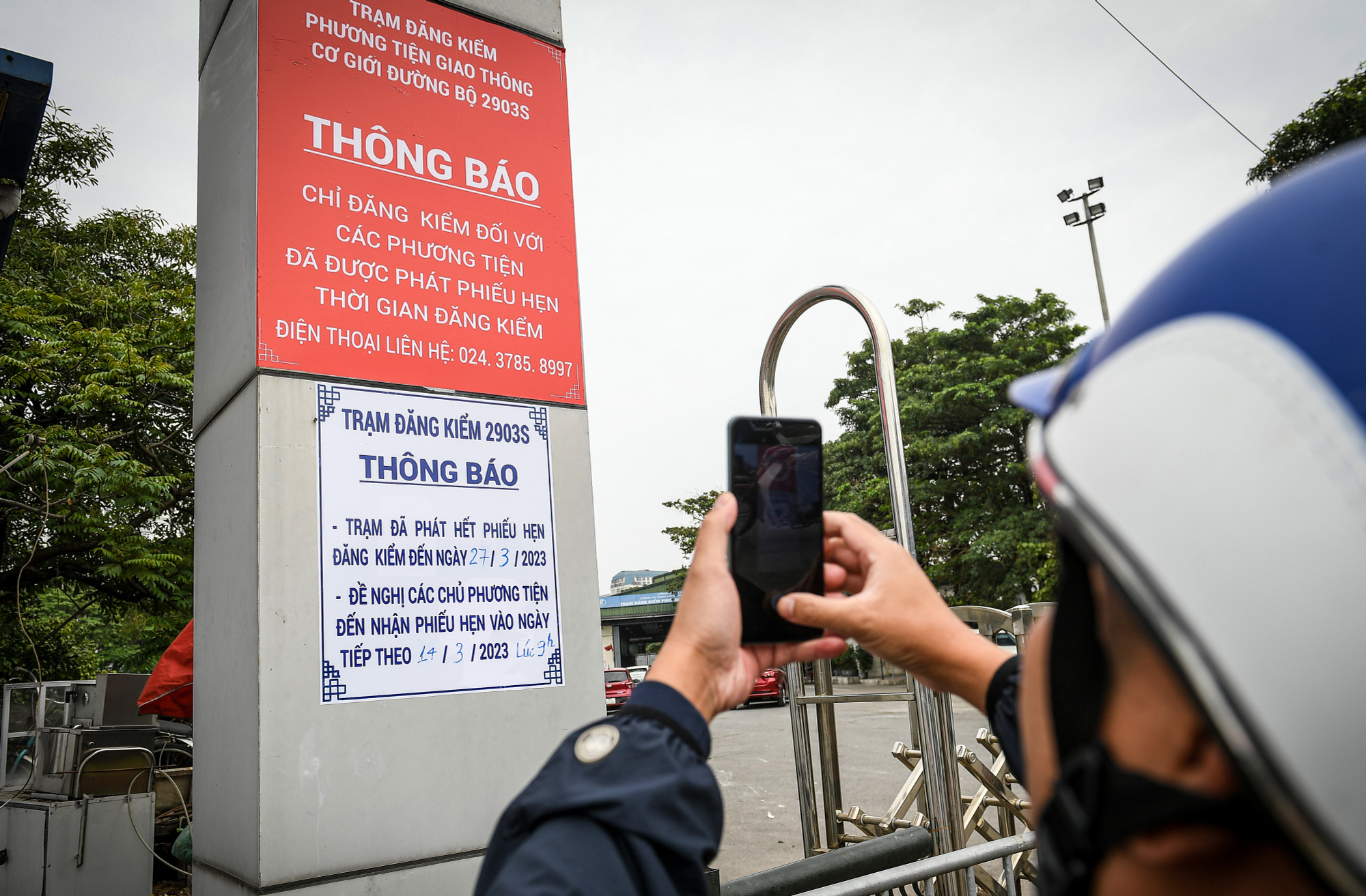 Tuy nhiên, rất nhiều chủ xe đã phải thất vọng khi đọc được thông báo về việc trung tâm này đã phát hết phiếu hẹn.