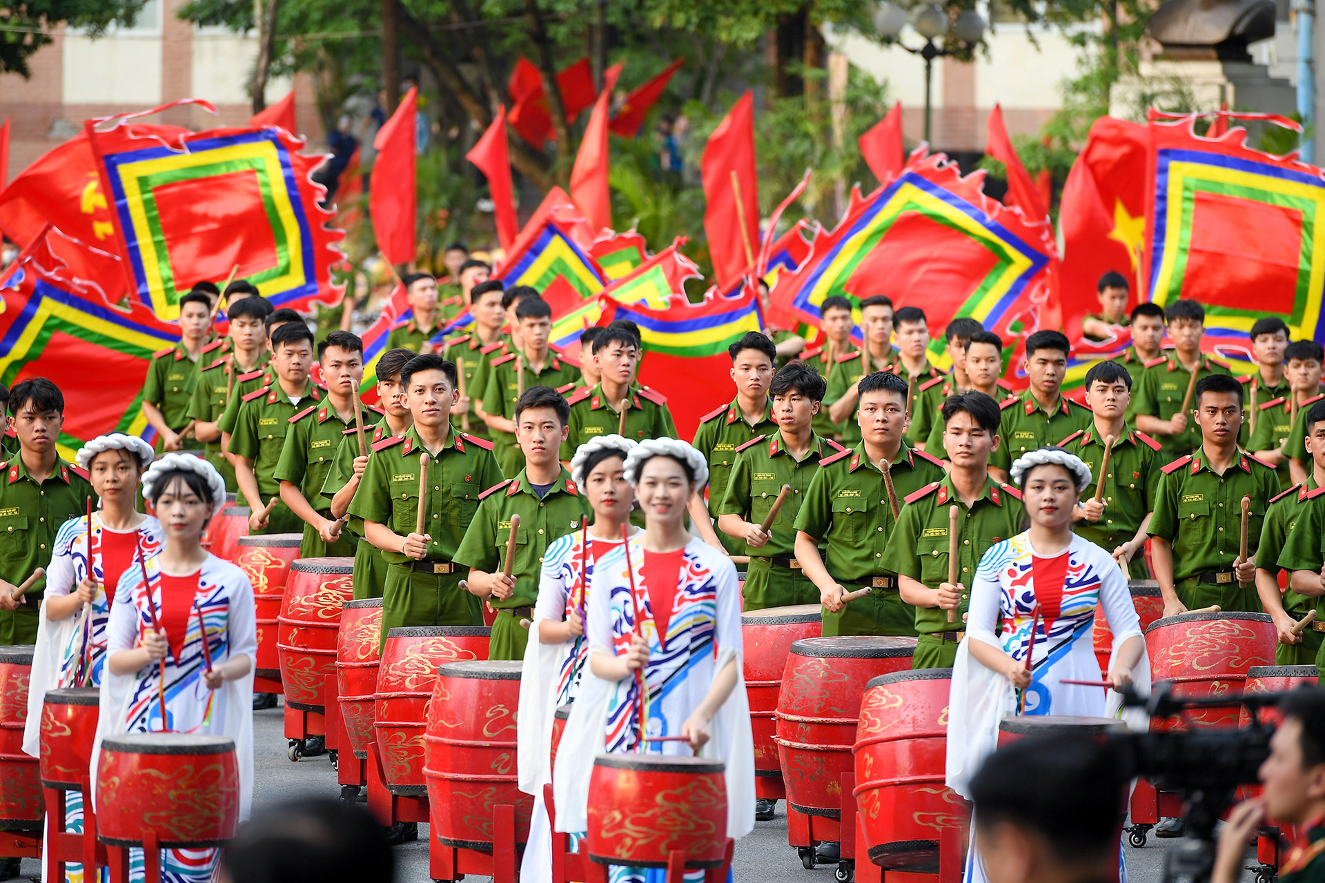 [Ảnh] Học viện Cảnh sát nhân dân kỷ niệm 55 năm Ngày thành lập và đón nhận Huân chương Lao động hạng Nhì ảnh 9