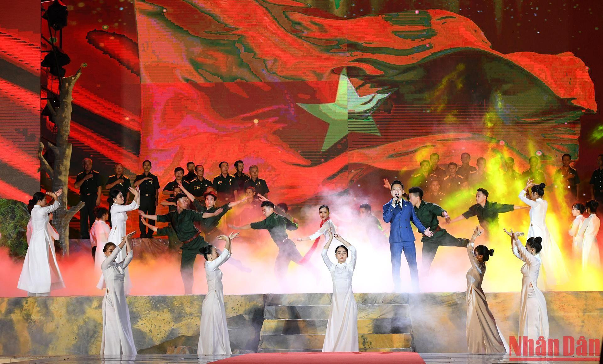 Các ca khúc trong chương trình được lựa chọn với chủ đề thể hiện lòng biết ơn đối với công lao to lớn của các Anh hùng liệt sĩ, thương bệnh binh, các cựu thanh niên xung phong, dân công hỏa tuyến, Mẹ Việt Nam Anh hùng, Anh hùng Lực lượng vũ trang nhân dân… đã chiến đấu, cống hiến, hy sinh vì sự nghiệp đấu tranh giải phóng dân tộc, xây dựng và bảo vệ Tổ quốc, thể hiện đạo lý “uống nước nhớ nguồn” của dân tộc.