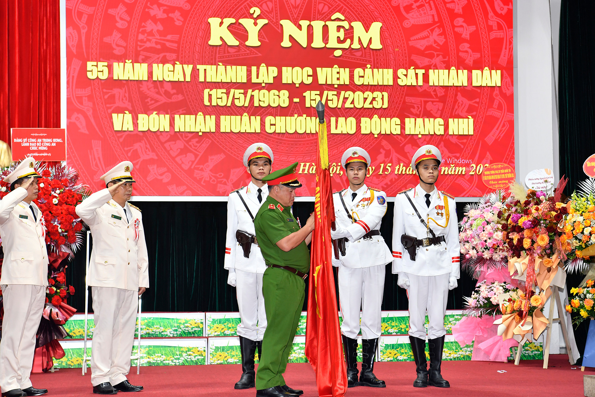 [Ảnh] Học viện Cảnh sát nhân dân kỷ niệm 55 năm Ngày thành lập và đón nhận Huân chương Lao động hạng Nhì ảnh 5