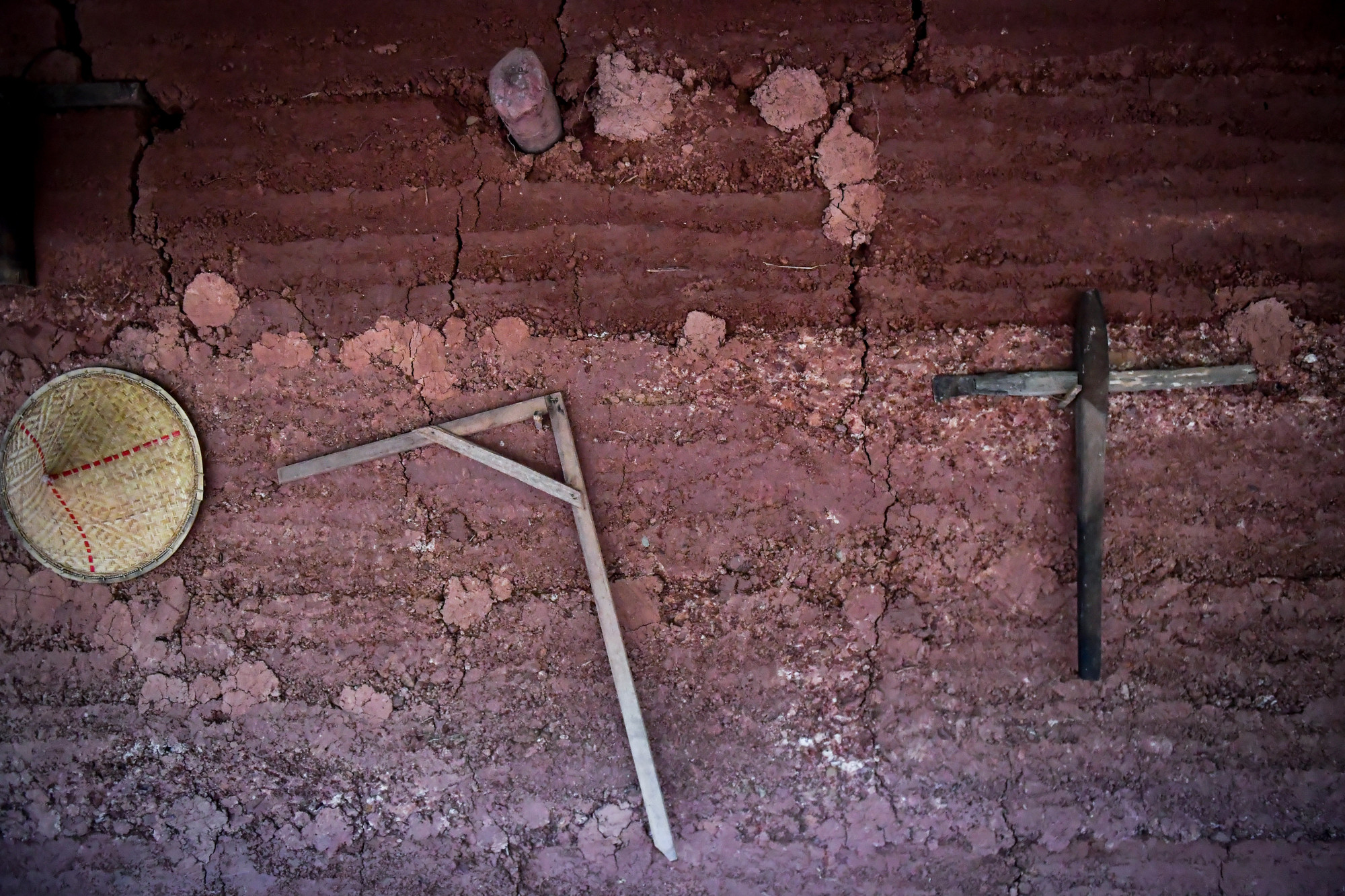 [Ảnh] Ngôi nhà trình tường cuối cùng ở ngã ba biên giới ảnh 6