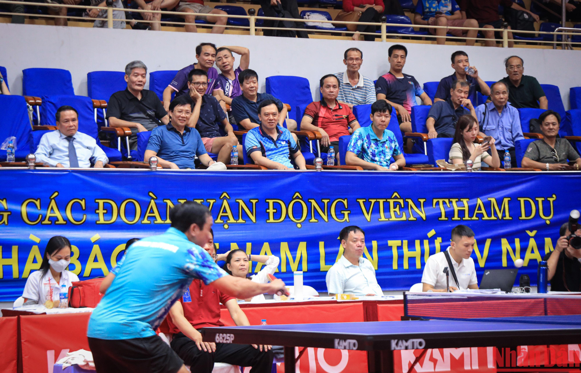 Các trận chung kết cuối cùng thu hút sự quan tâm của đông đảo khán giả.