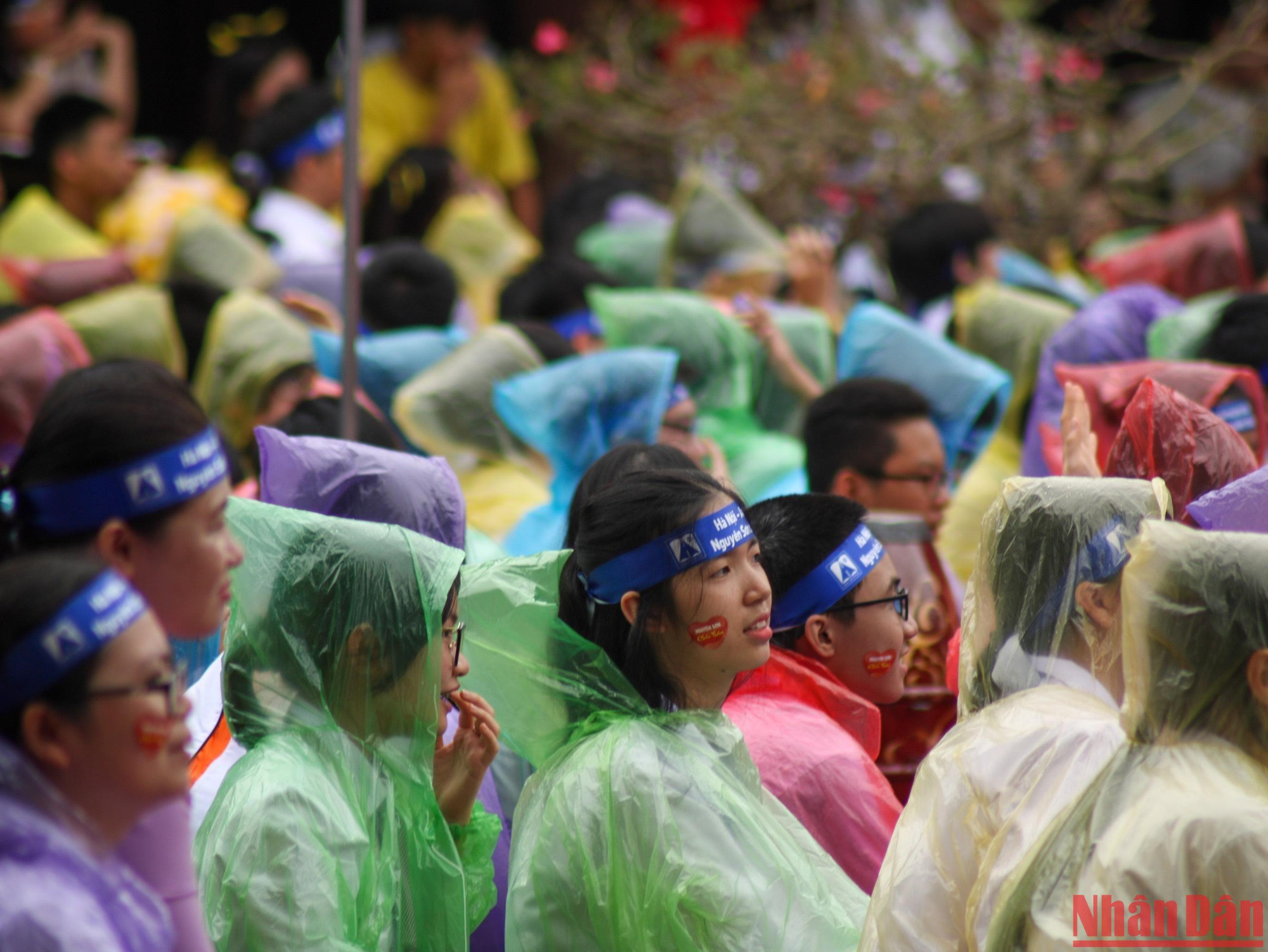 Không khí cổ vũ tại điểm cầu Hà Nội. (Ảnh: Nhật Quang)