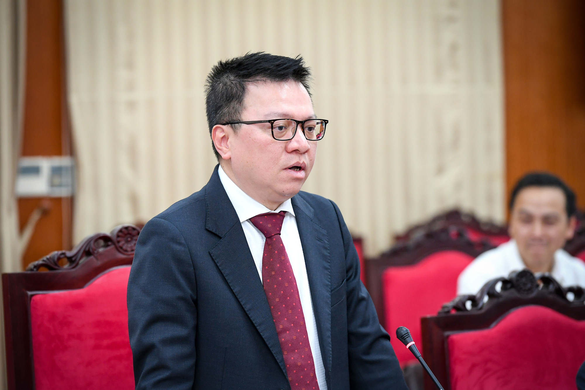 Đồng chí Lê Quốc Minh phát biểu tại buổi làm việc với Tỉnh ủy Sơn La.