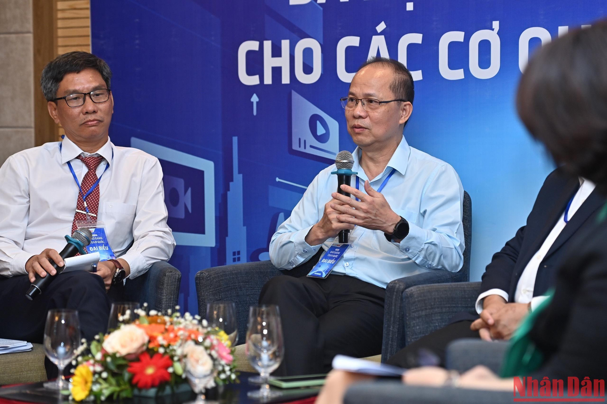 Ông Lê Xuân Trung, Phó Tổng Biên tập Báo Tuổi trẻ, chia sẻ tại phiên làm việc. Ông Lê Xuân Trung, Phó Tổng Biên tập Báo Tuổi trẻ, chia sẻ tại phiên làm việc.