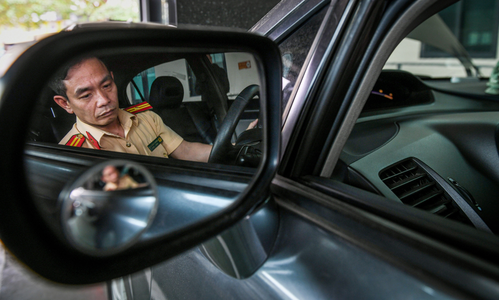 Trong quá trình làm nhiệm vụ, toàn bộ Cảnh sát giao thông được tăng cường sẽ mặc trang phục theo đúng điều lệnh ngành.