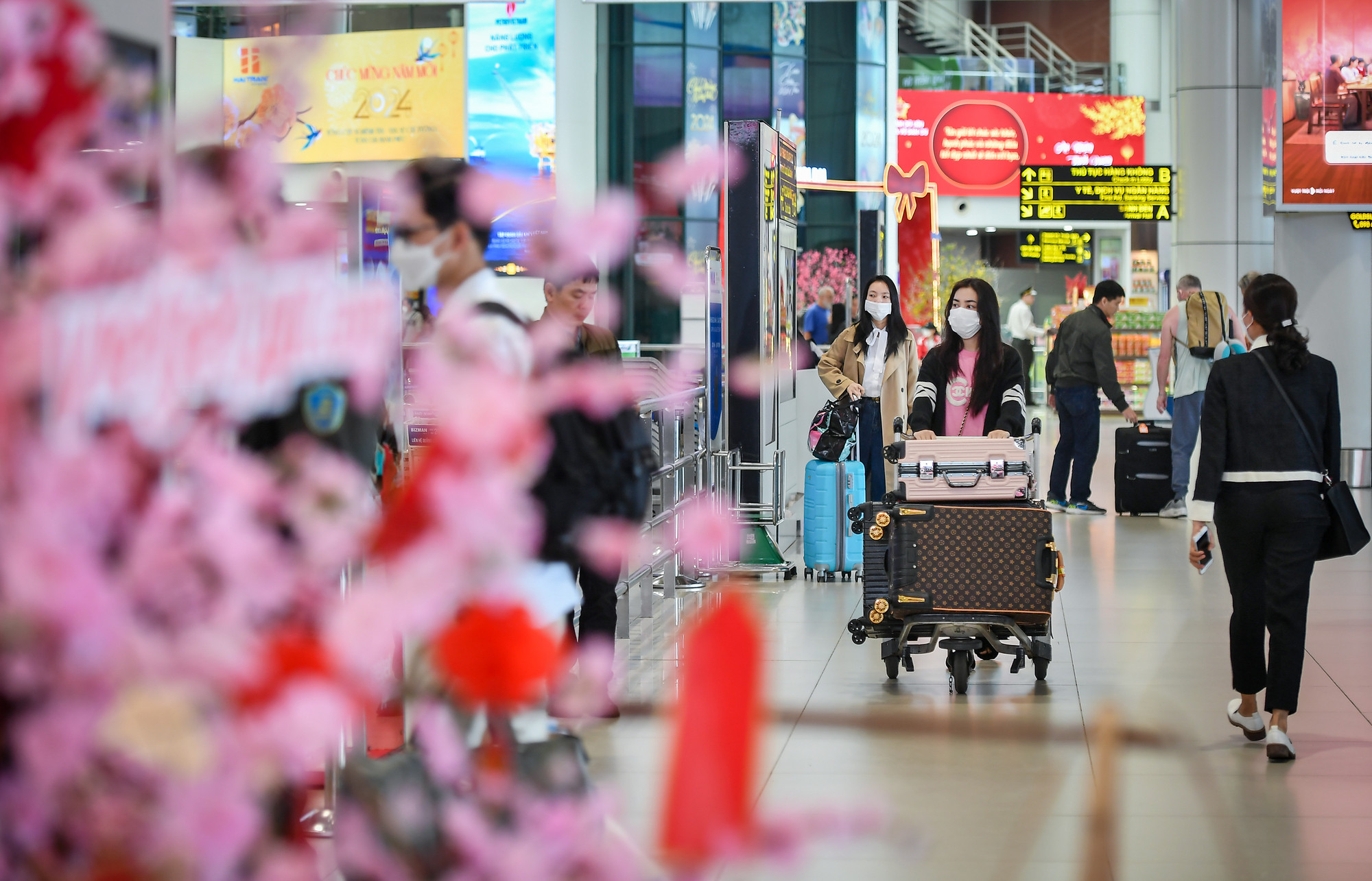 Dịp này, ai cũng mong mỏi sớm được trở về với gia đình.