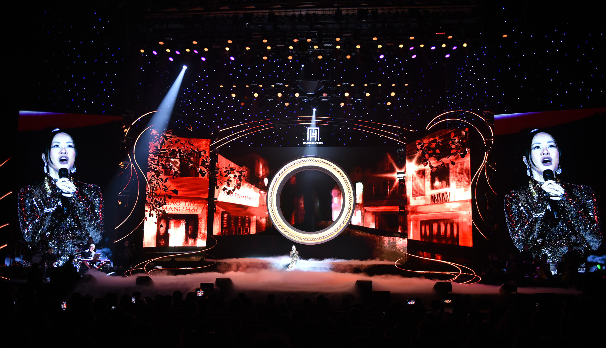 Sự xuất hiện của Diva Hồng Nhung với những ca khúc về Hà Nội.